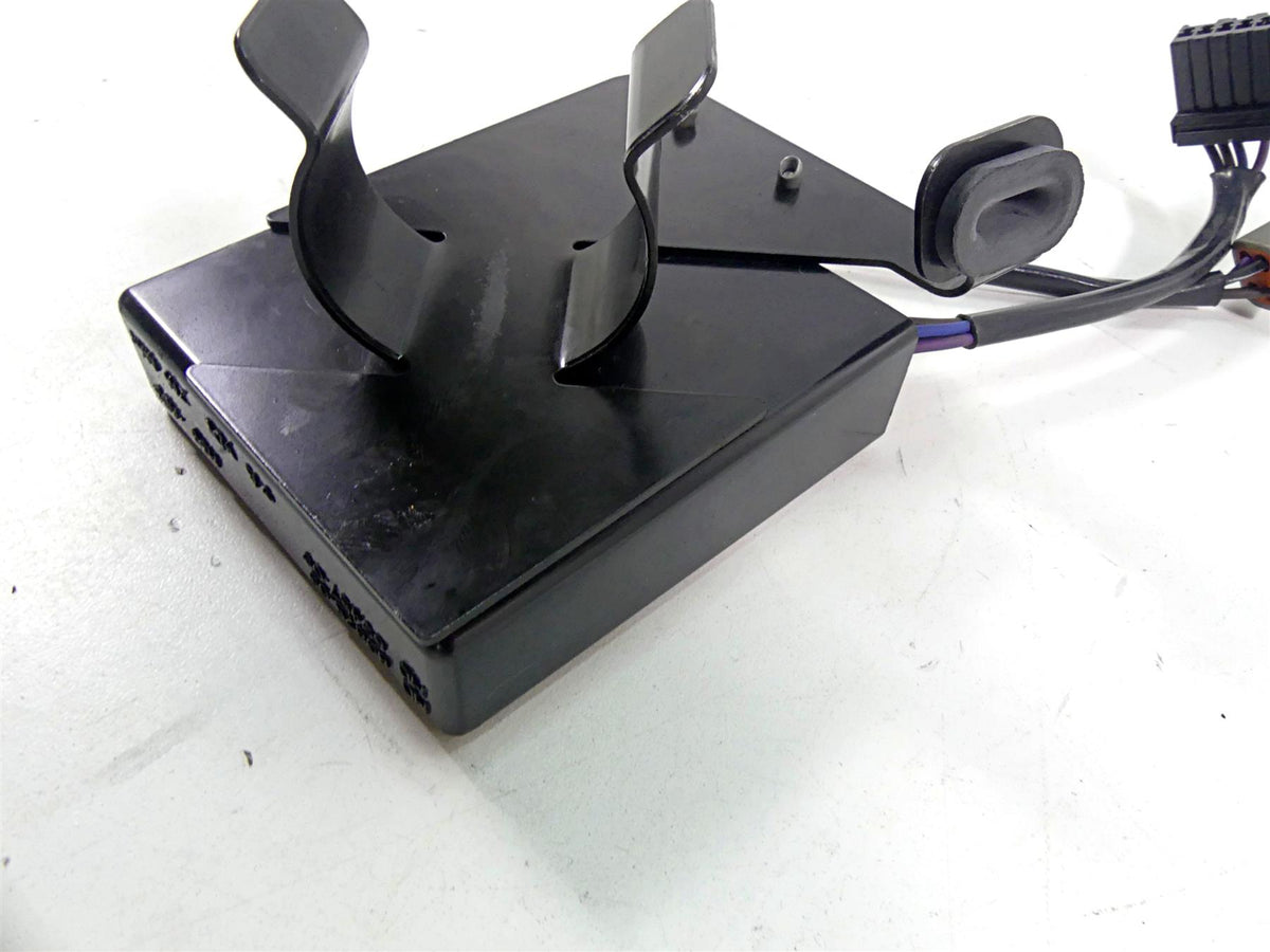 2015 Harley VRSCF Muscle V-Rod Turn Signal Blinker Flasher Module 69457-09 {{ shop.shopifyCountryName }} - Mototech271