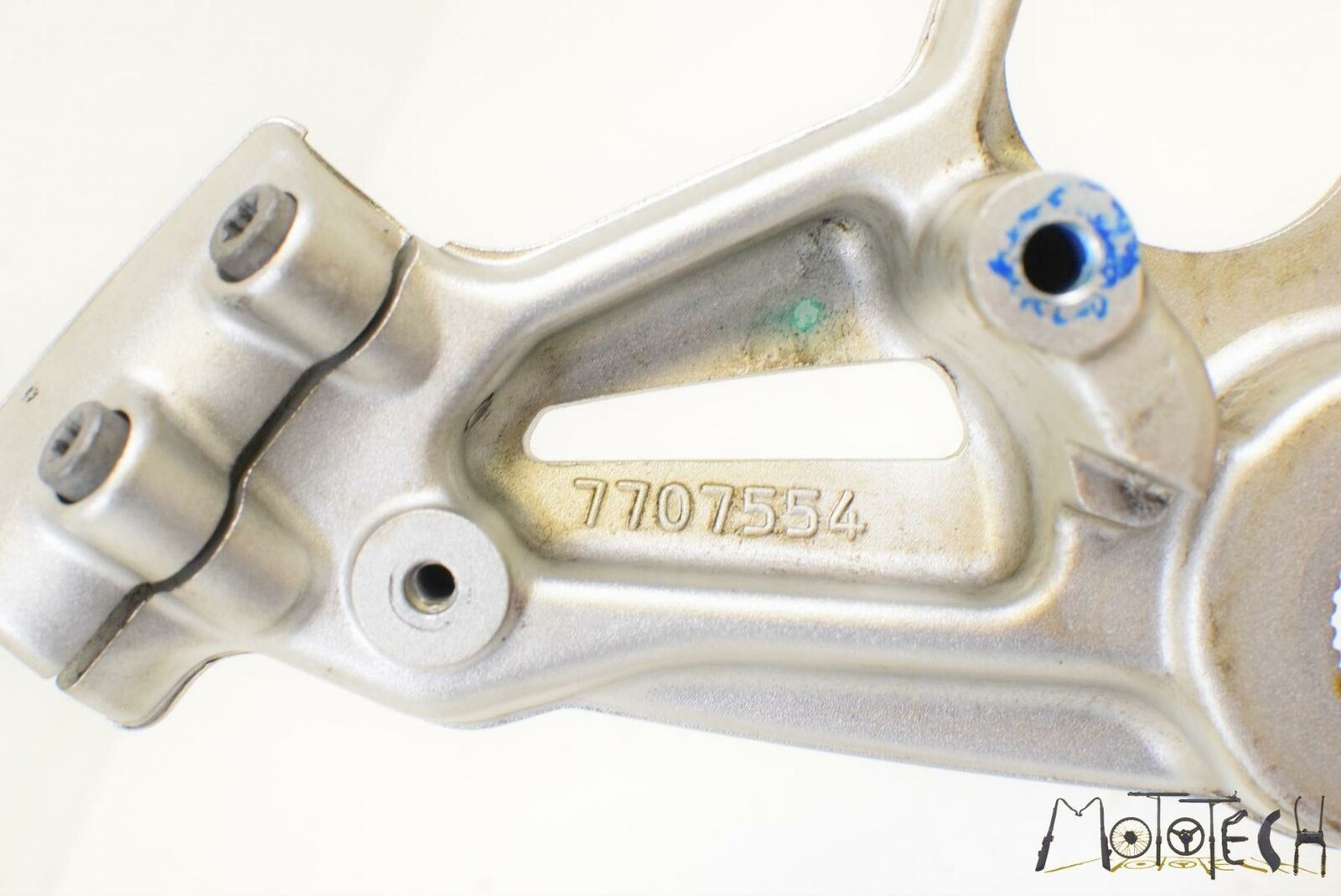 2009 BMW K1300 K1300S K40 Upper Triple Tree Steering Clamp 32717707554 {{ shop.shopifyCountryName }} - Mototech271