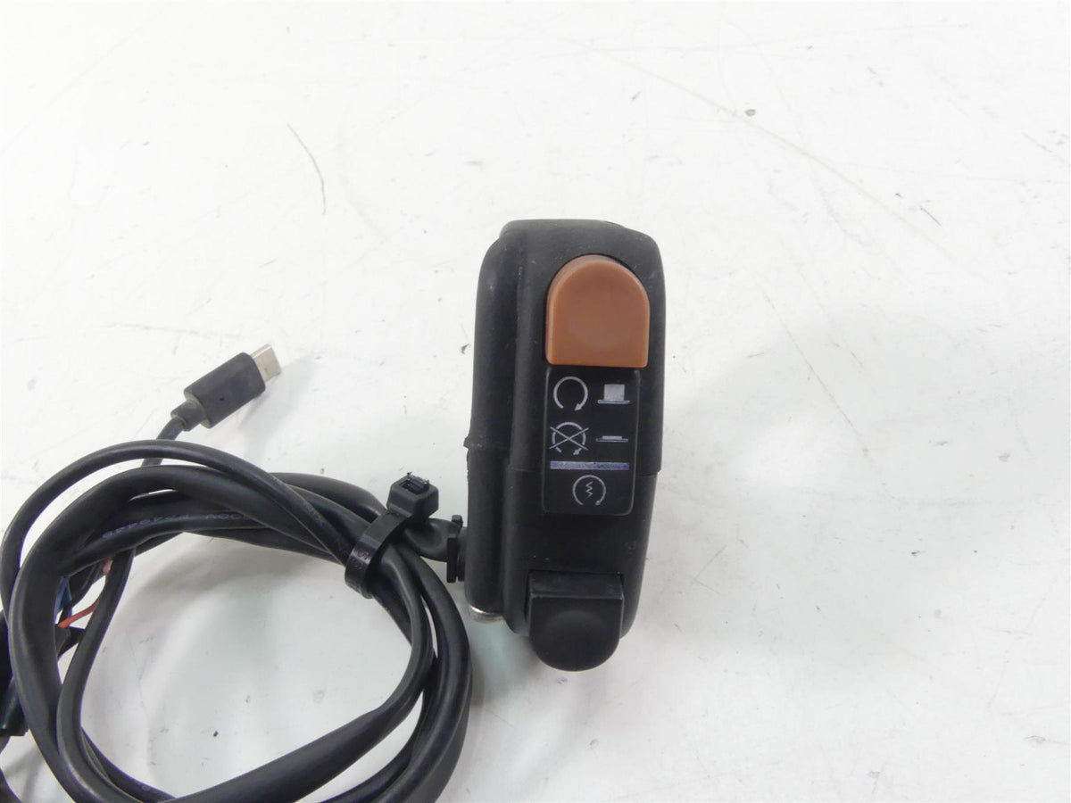 2014 Moto Guzzi Griso 1200 SE 8V Right Hand Start Kill Control Switch B045021 {{ shop.shopifyCountryName }} - Mototech271