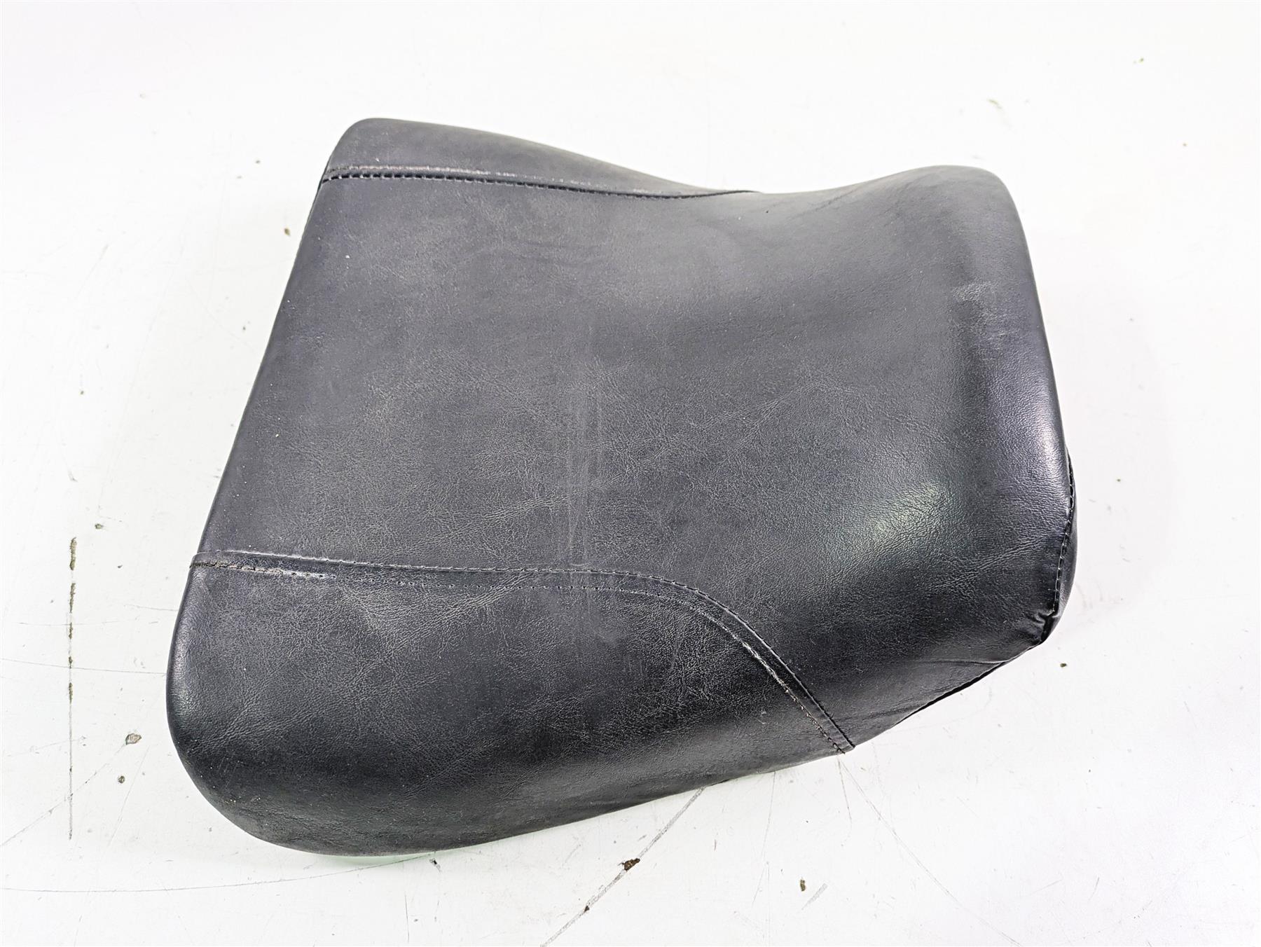 2012 Harley VRSCF Muscle V Rod Front Rider Driver Seat Saddle 52433-09 {{ shop.shopifyCountryName }} - Mototech271