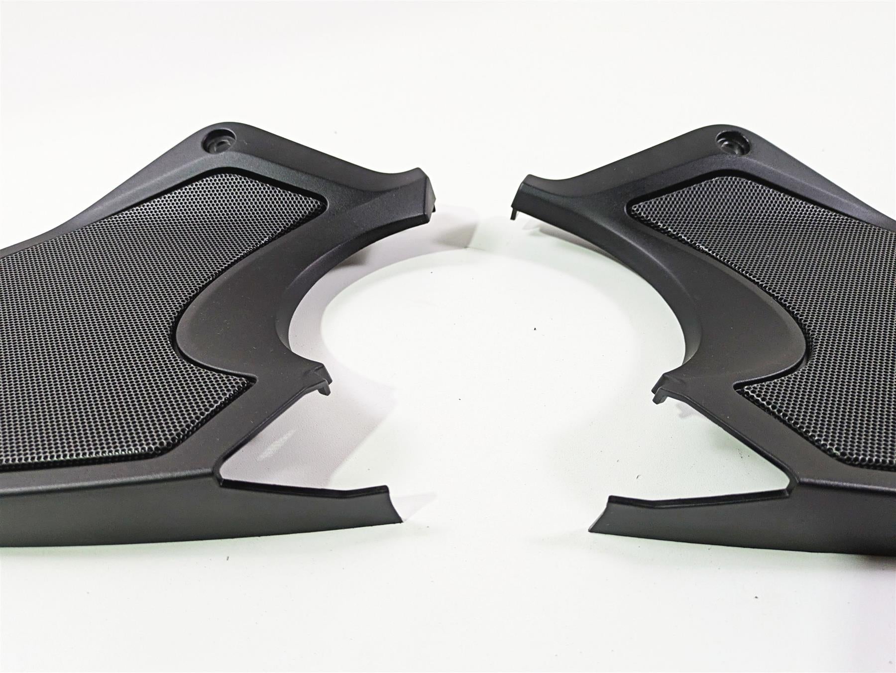 2019 BMW R1250RT K52 Speaker Cover Fairing Cover Set 46638529411 46638529412 {{ shop.shopifyCountryName }} - Mototech271