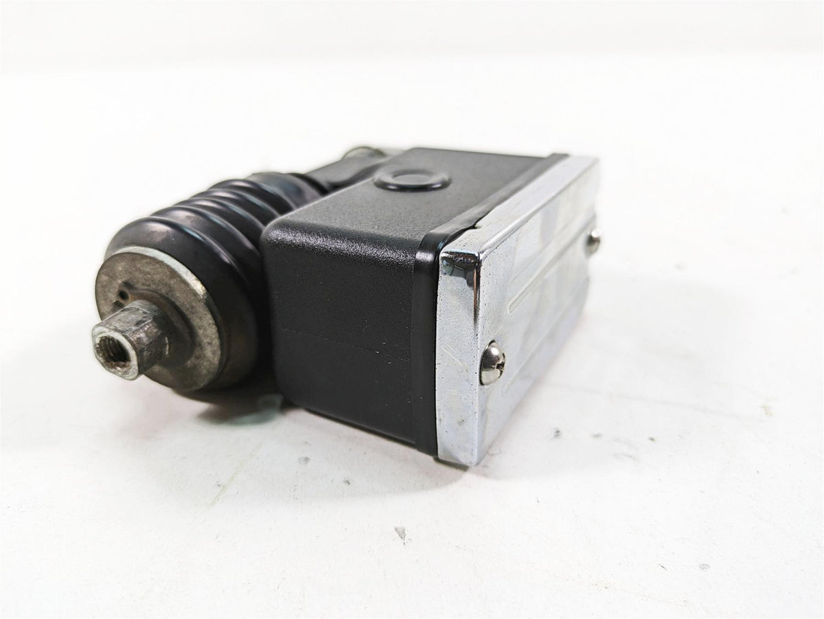 1999 Harley Dyna FXDL Low Rider Rear Brake Master Cylinder 42474-90C {{ shop.shopifyCountryName }} - Mototech271