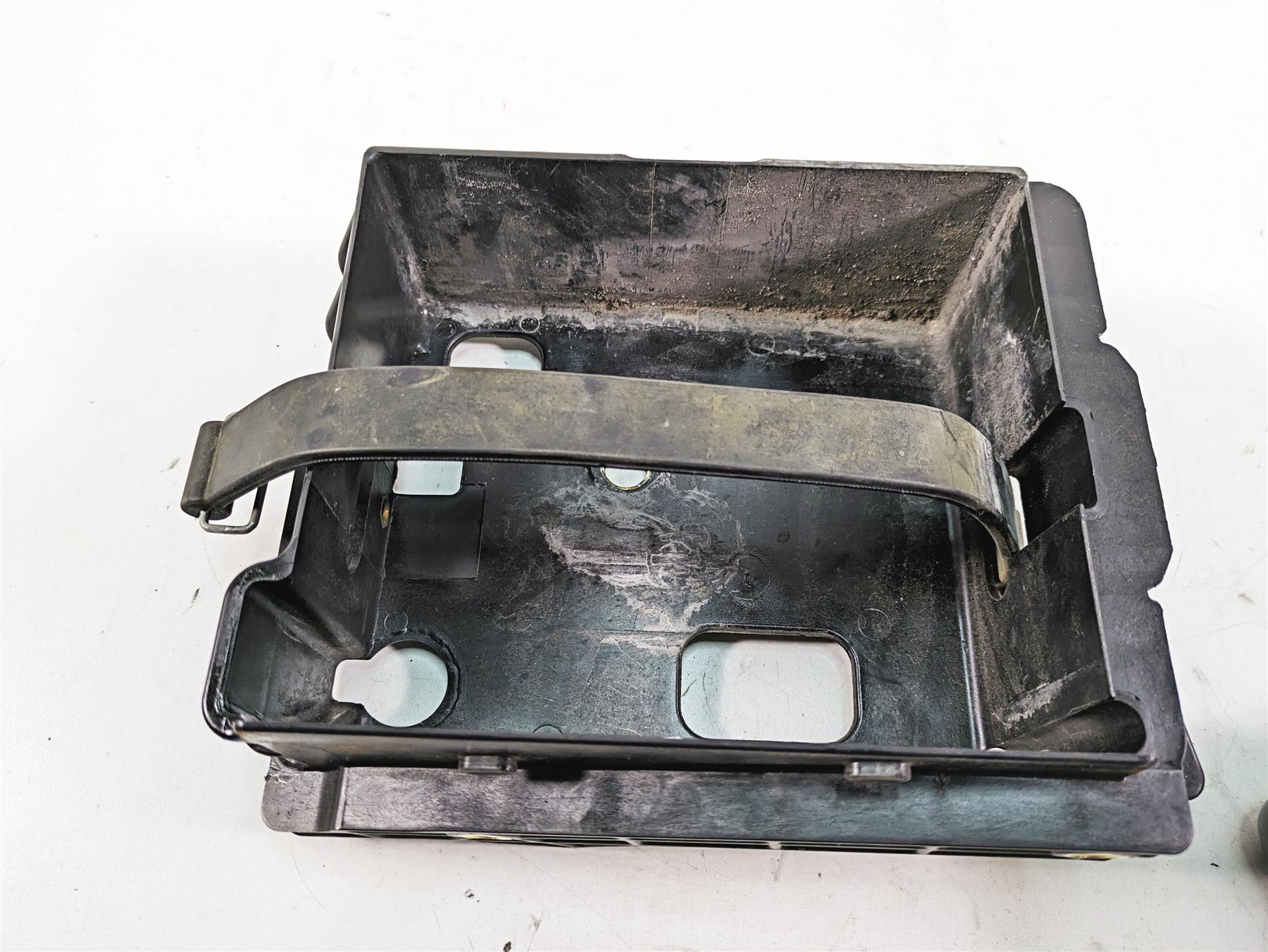 2009 Harley Dyna FXDFSE CVO Fat Bob Right Battery Tray Stay & Cover 70379-06A {{ shop.shopifyCountryName }} - Mototech271