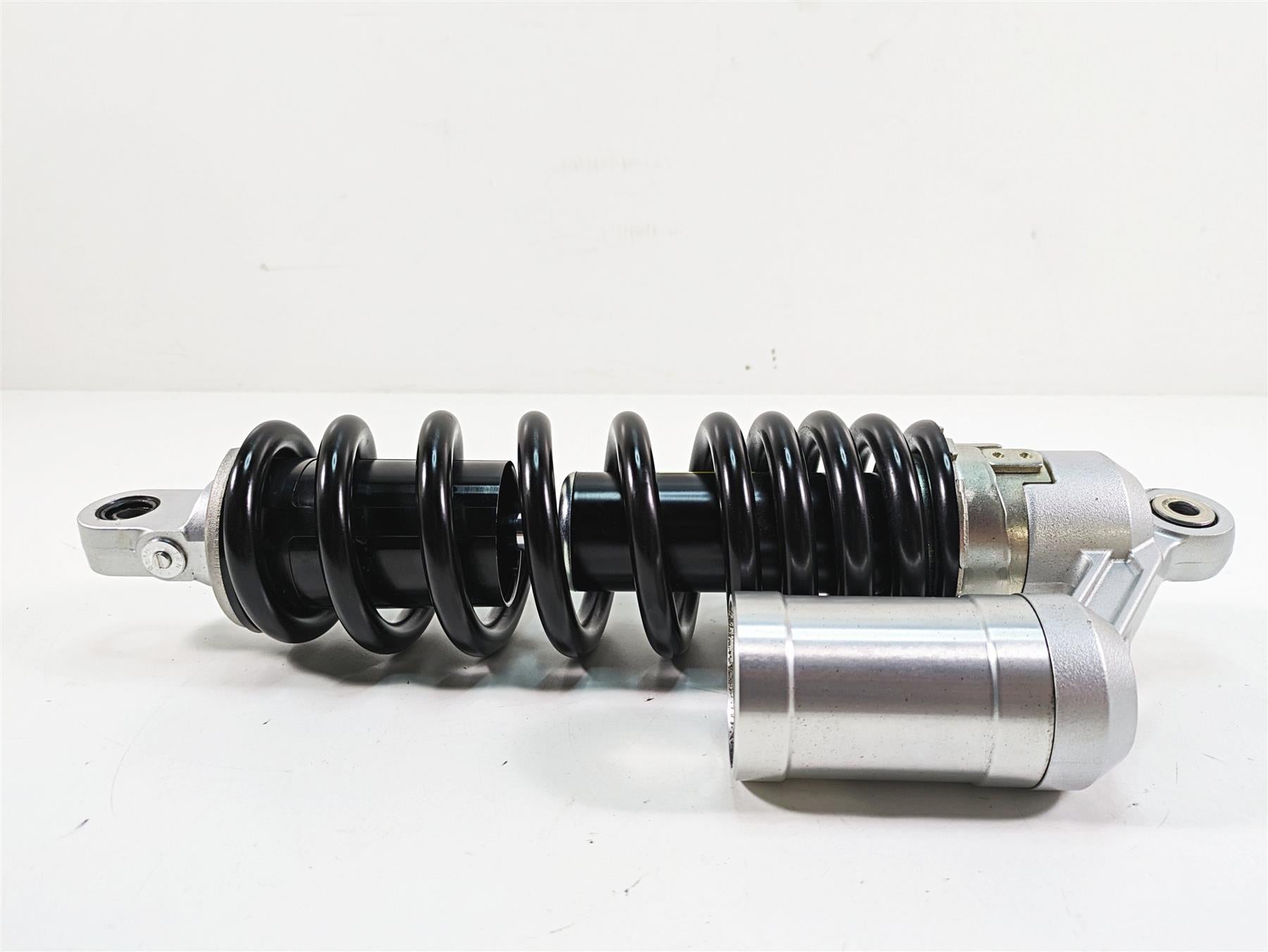 2020 Moto Guzzi V85 TT Adventure Kyb Rear Suspension Shock Damper 2B004591
