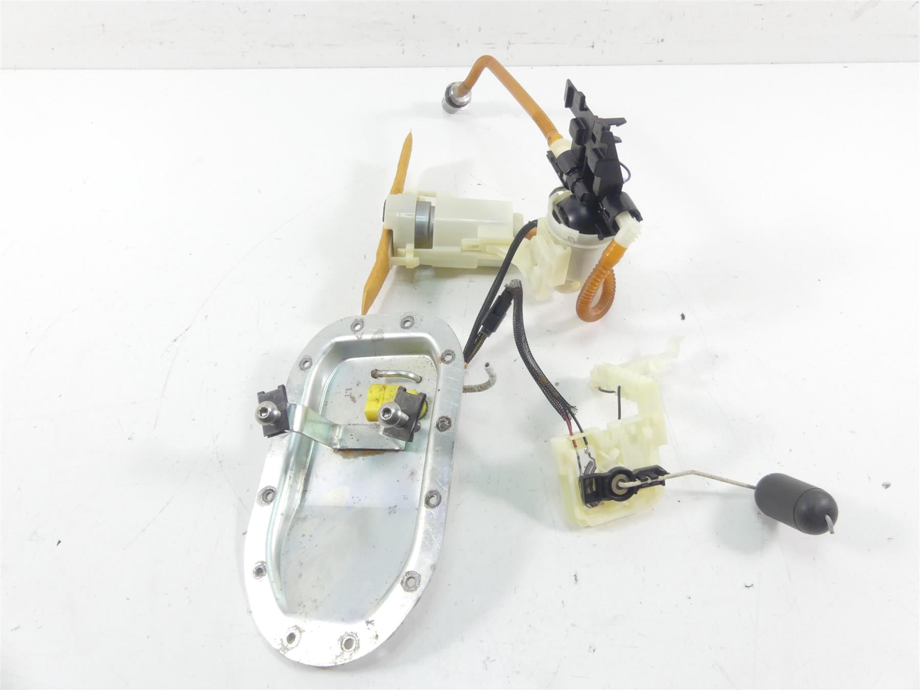 2010 Harley FXDWG Dyna Wide Glide Fuel Gas Petrol Pump 2K Only -Tested 75218-04D {{ shop.shopifyCountryName }} - Mototech271