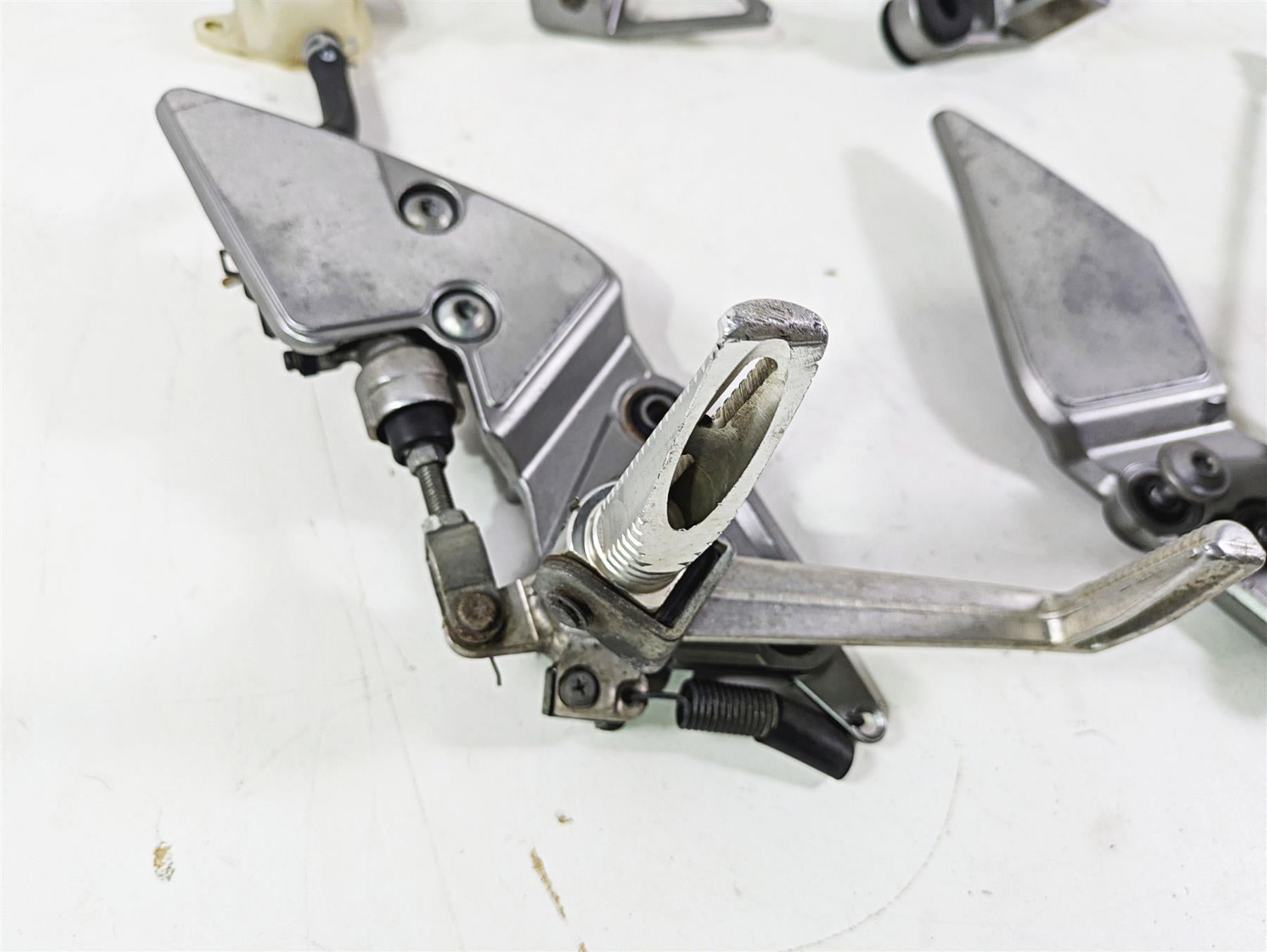 2003 Suzuki GSF1200 Bandit Foot Peg Rest + Shifter & Brake Lever Set 43511-26E02 {{ shop.shopifyCountryName }} - Mototech271