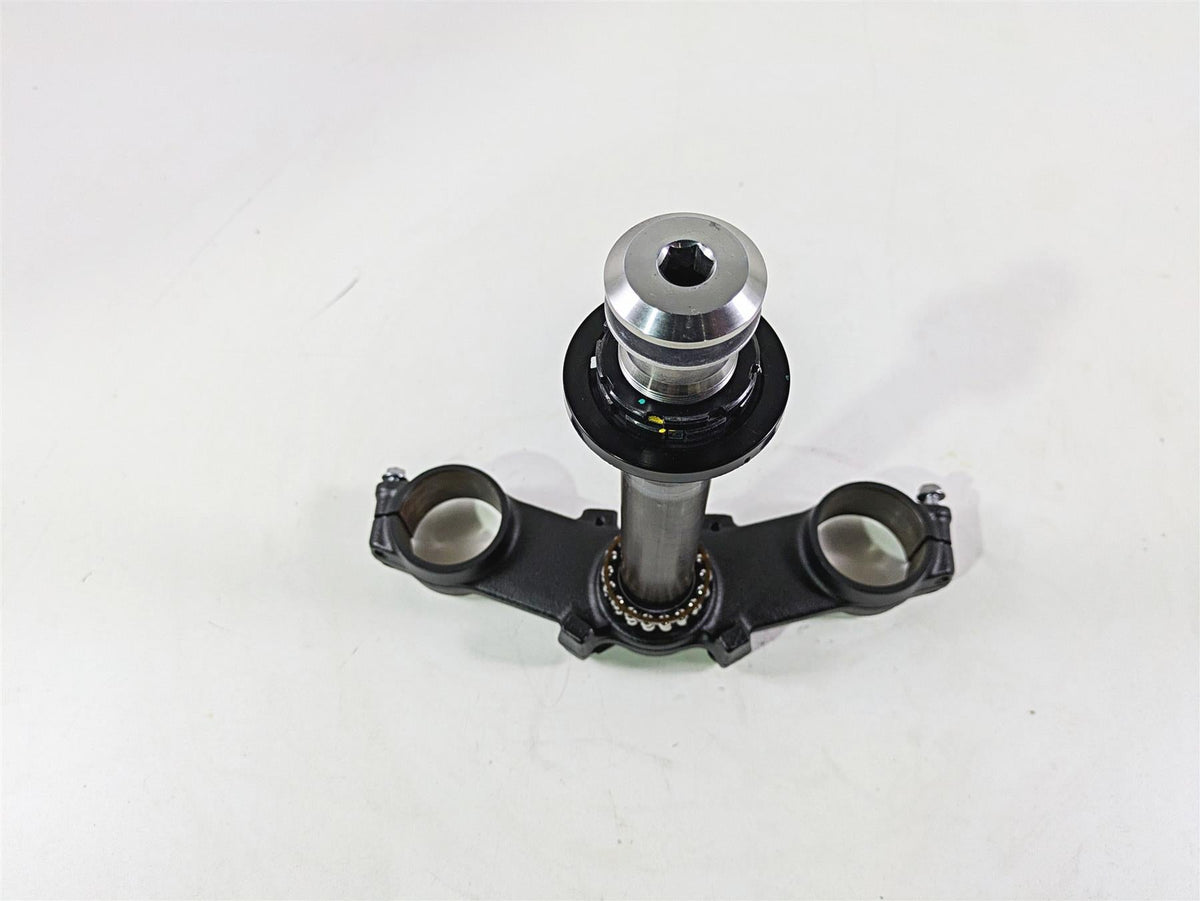 2021 Kawasaki Z900 ZR900 Lower Triple Tree Steering Clamp 44037-0167-18R {{ shop.shopifyCountryName }} - Mototech271
