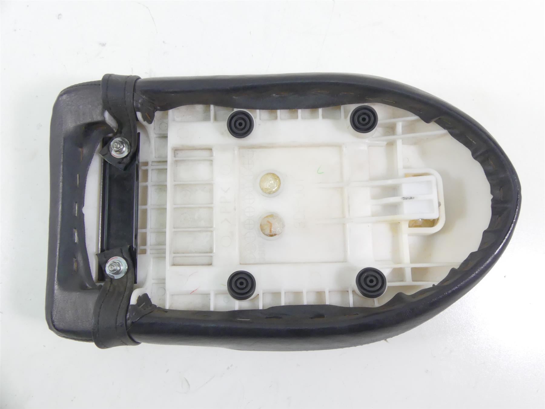 2007 Yamaha XVS1300 V-Star Rear Passenger Saddle Seat 3D8-24750-01-00 {{ shop.shopifyCountryName }} - Mototech271