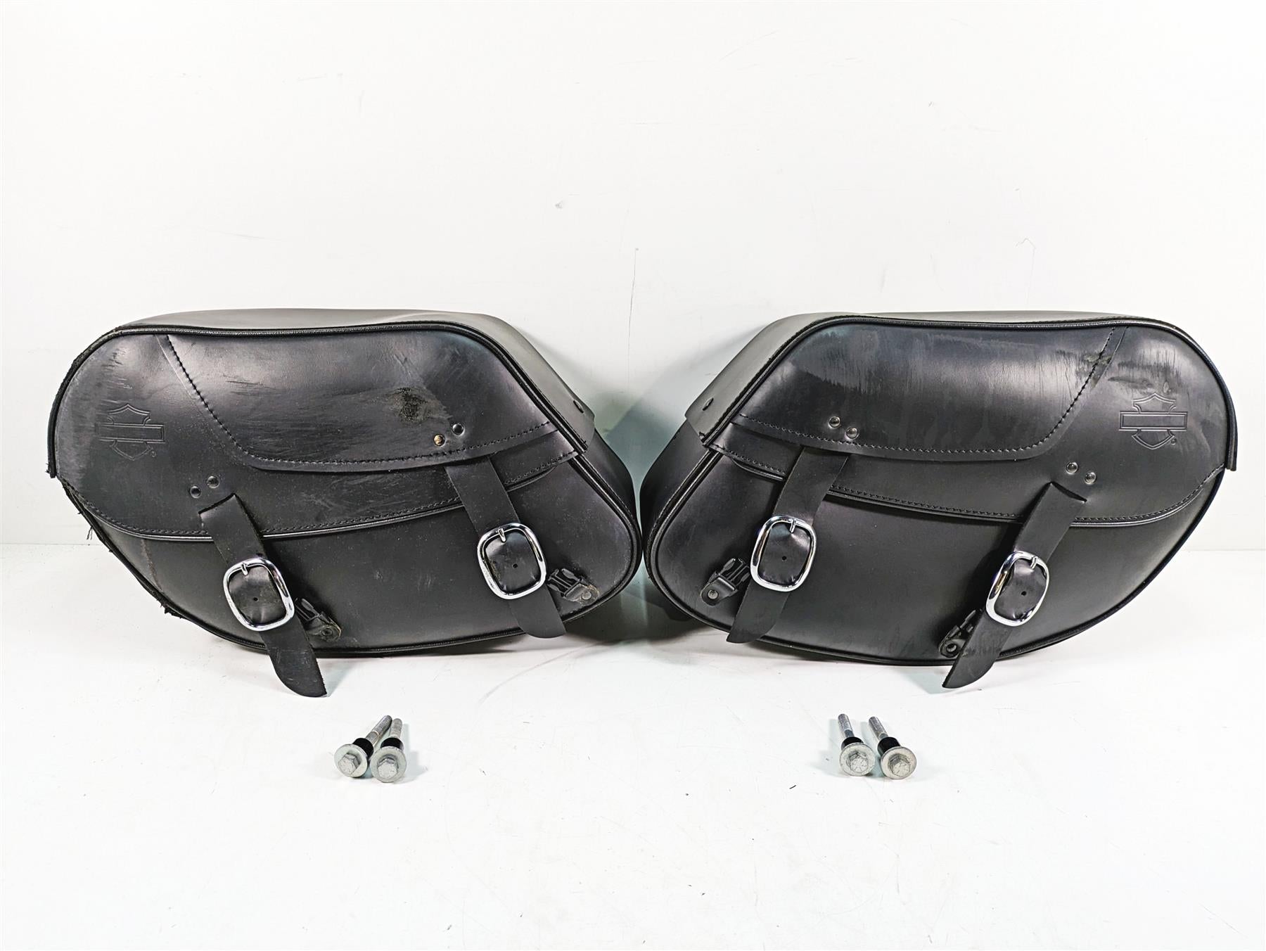 2009 Harley Dyna FXDFSE CVO Fat Bob Saddlebag Saddle Bags Set 9036906D | Mototech271