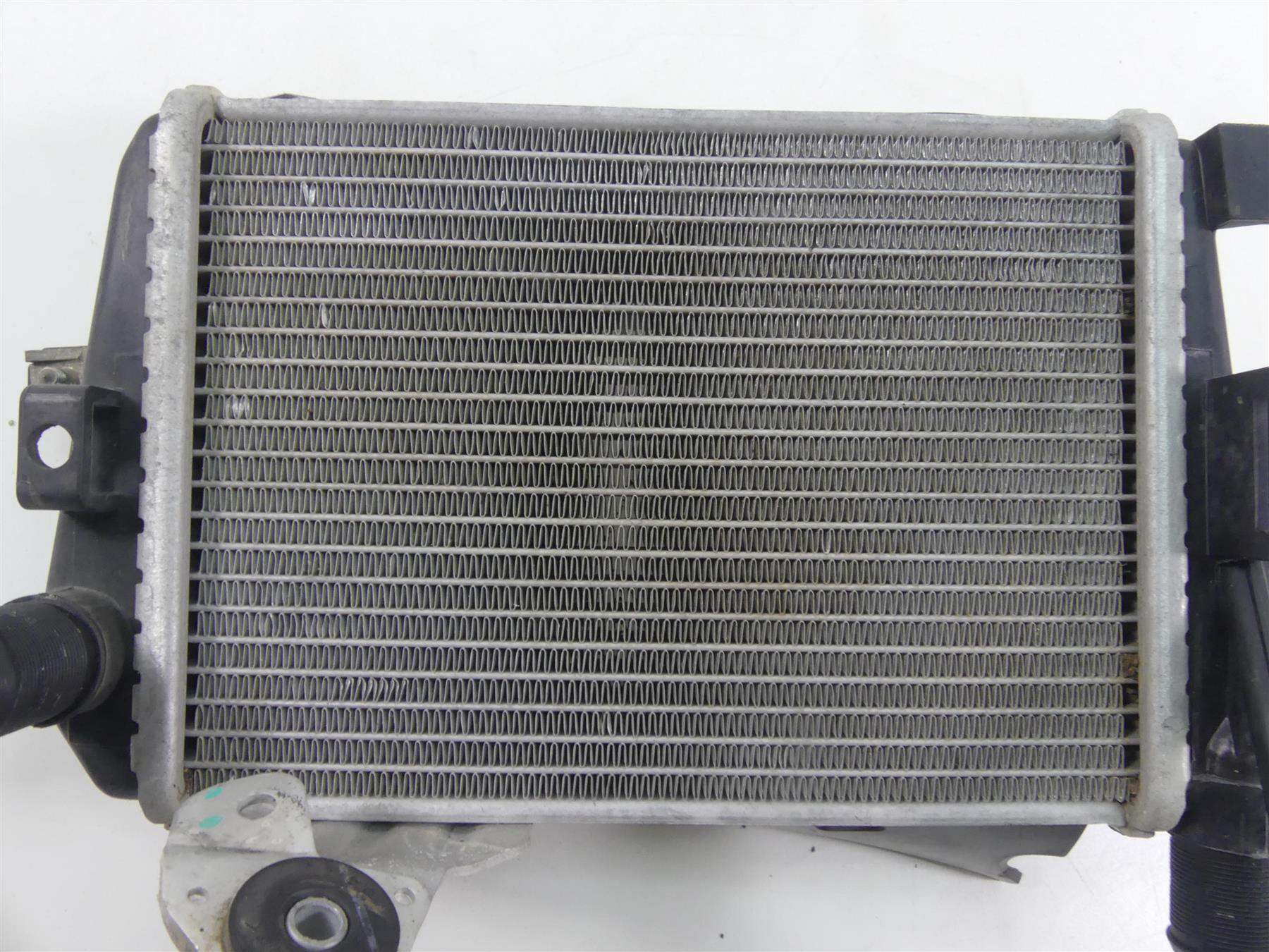 2019 BMW R1250GS K50 Left Side Radiator + Cover Set 17118546408 {{ shop.shopifyCountryName }} - Mototech271