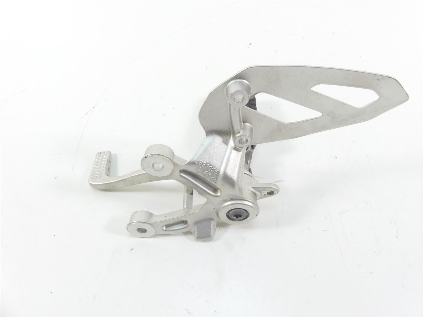 2016 BMW S1000XR K49 Right Front Rider Driver Footpeg & Brake Pedal 46718553836 {{ shop.shopifyCountryName }} - Mototech271