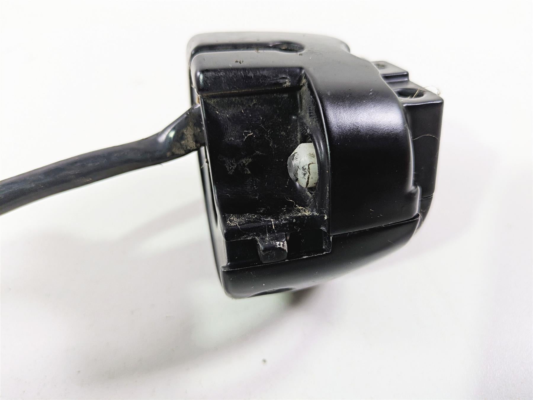 2018 Harley FLHCS Softail Heritage 115th Right Hand Control Switch 71500462 {{ shop.shopifyCountryName }} - Mototech271