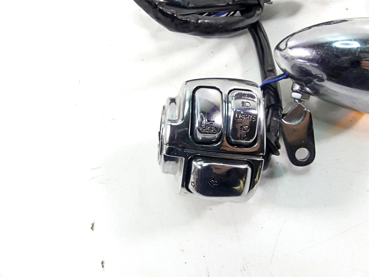 2005 Harley VRSCSE CVO V-Rod Left Right Hand Chrome Control Switches 71682-06 {{ shop.shopifyCountryName }} - Mototech271