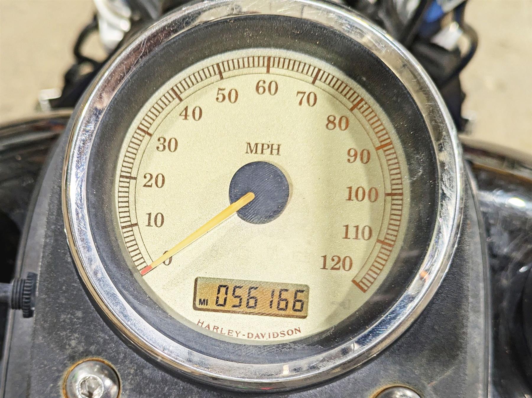 2010 Harley Dyna FXDB Street Bob Speedometer Gauge Instrument - 56k 67478-09 {{ shop.shopifyCountryName }} - Mototech271