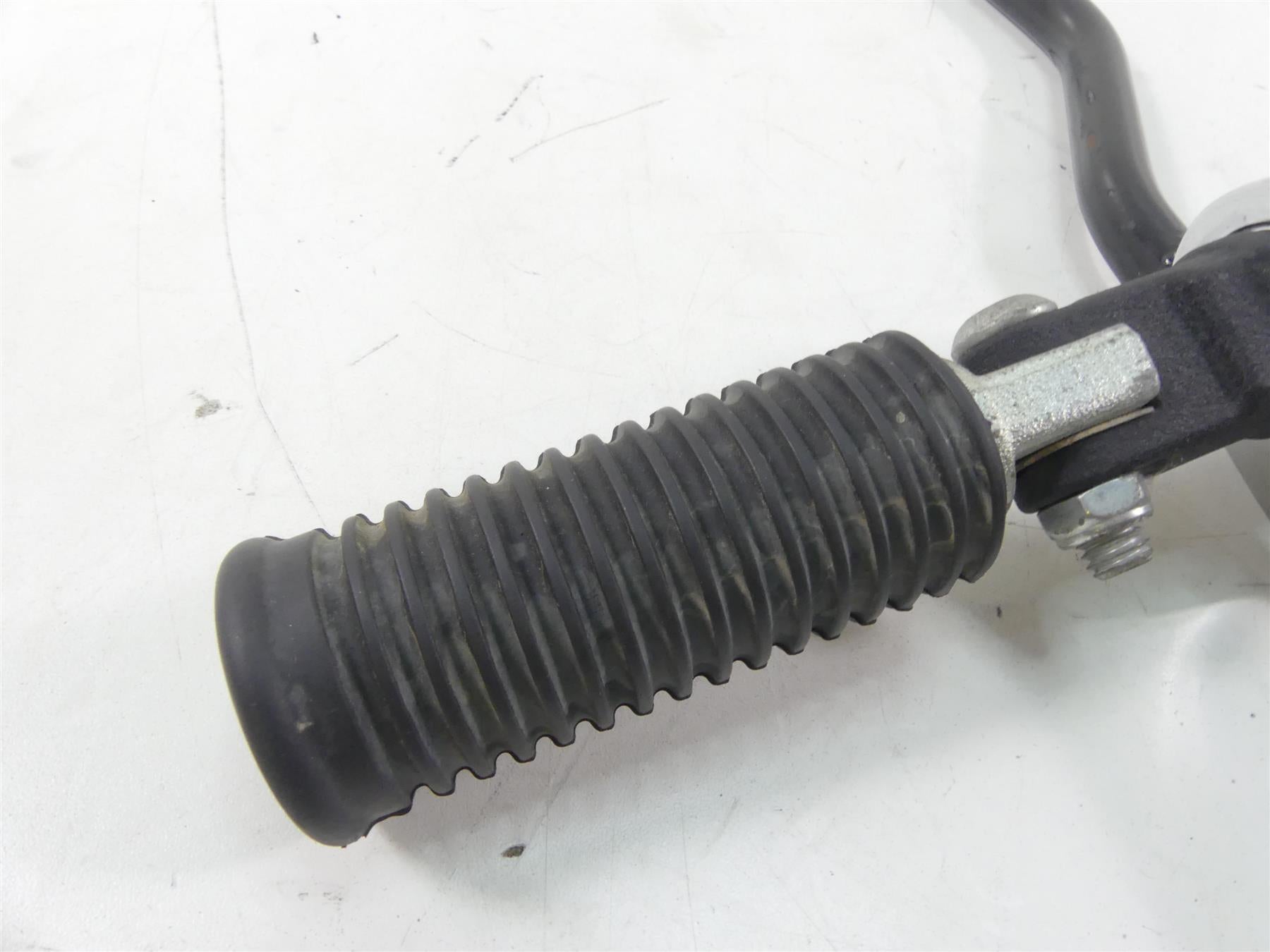 2014 Harley Dyna FXDF Fat Bob Right Forward Foot Control Set 42481-03A {{ shop.shopifyCountryName }} - Mototech271