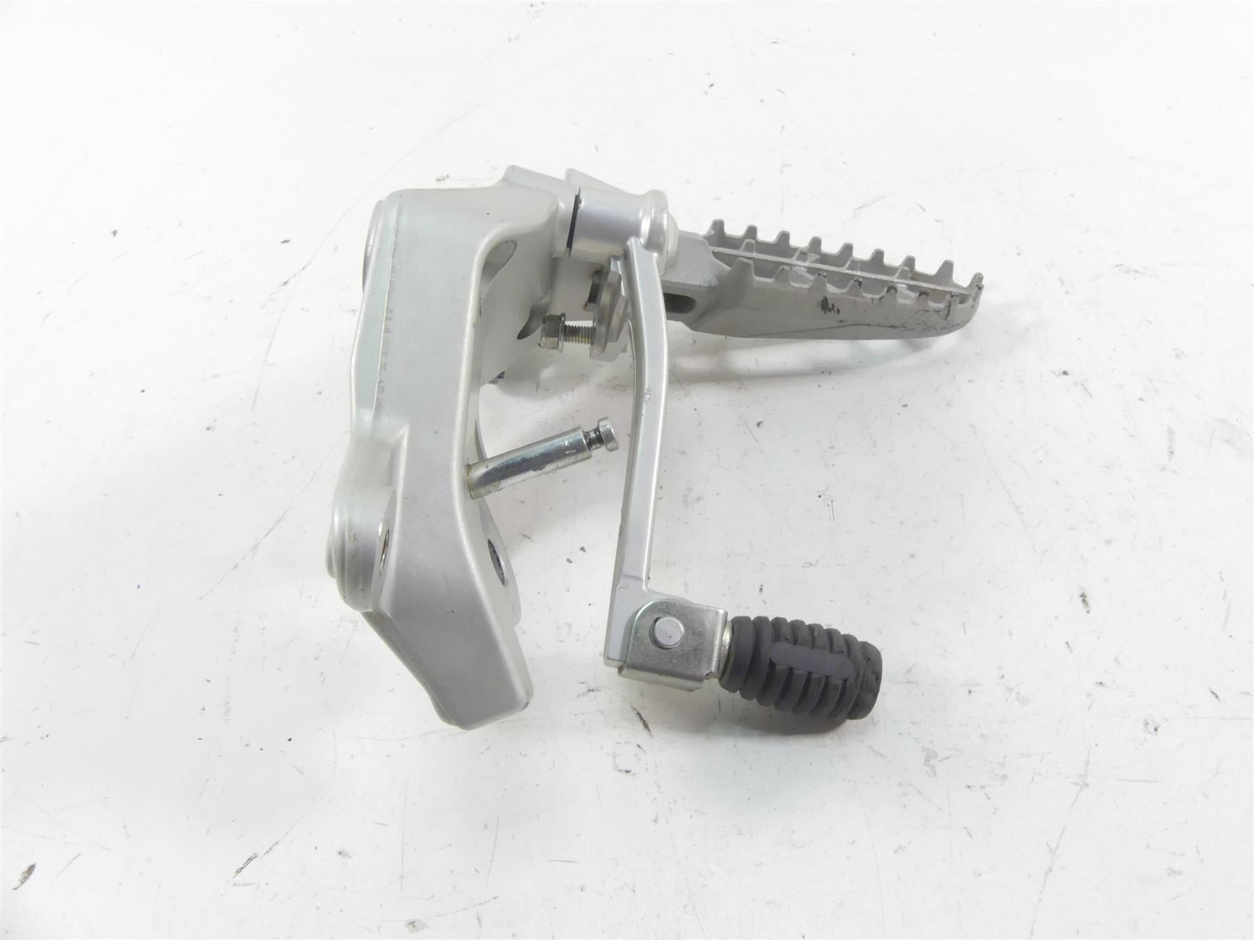 2020 Ducati Multistrada 1260 Enduro Left Rider Footpeg & Shifter Set 82423391AA {{ shop.shopifyCountryName }} - Mototech271