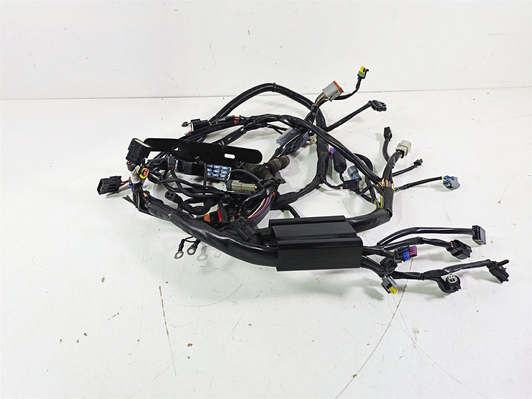 2009 Harley FXCWC Softail Rocker Main Wiring Harness Loom - No Cuts 70452-08 | Mototech271