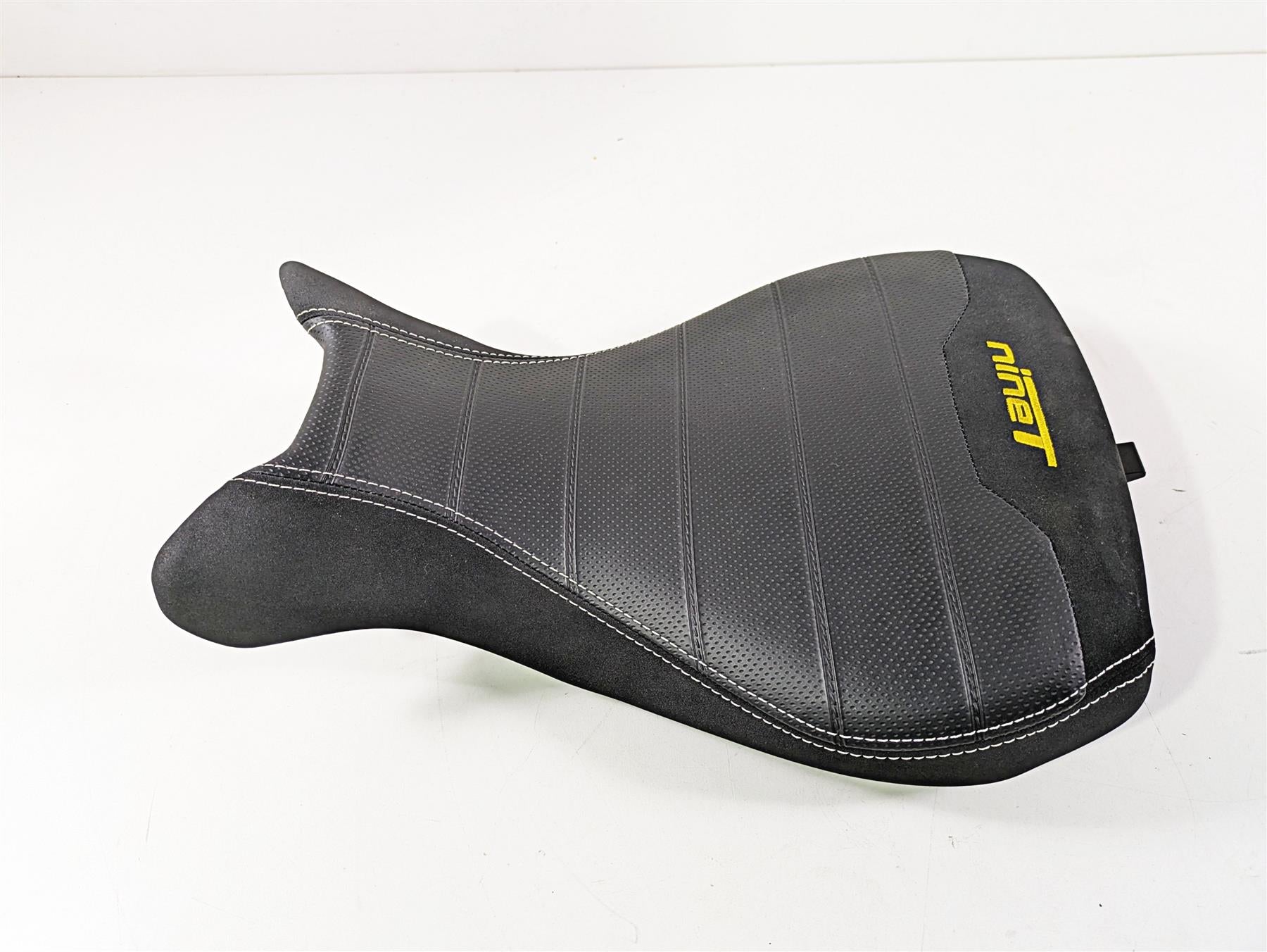 2014 BMW R nine T R9T K21 Custom Front Seat Saddle 77348546218 {{ shop.shopifyCountryName }} - Mototech271