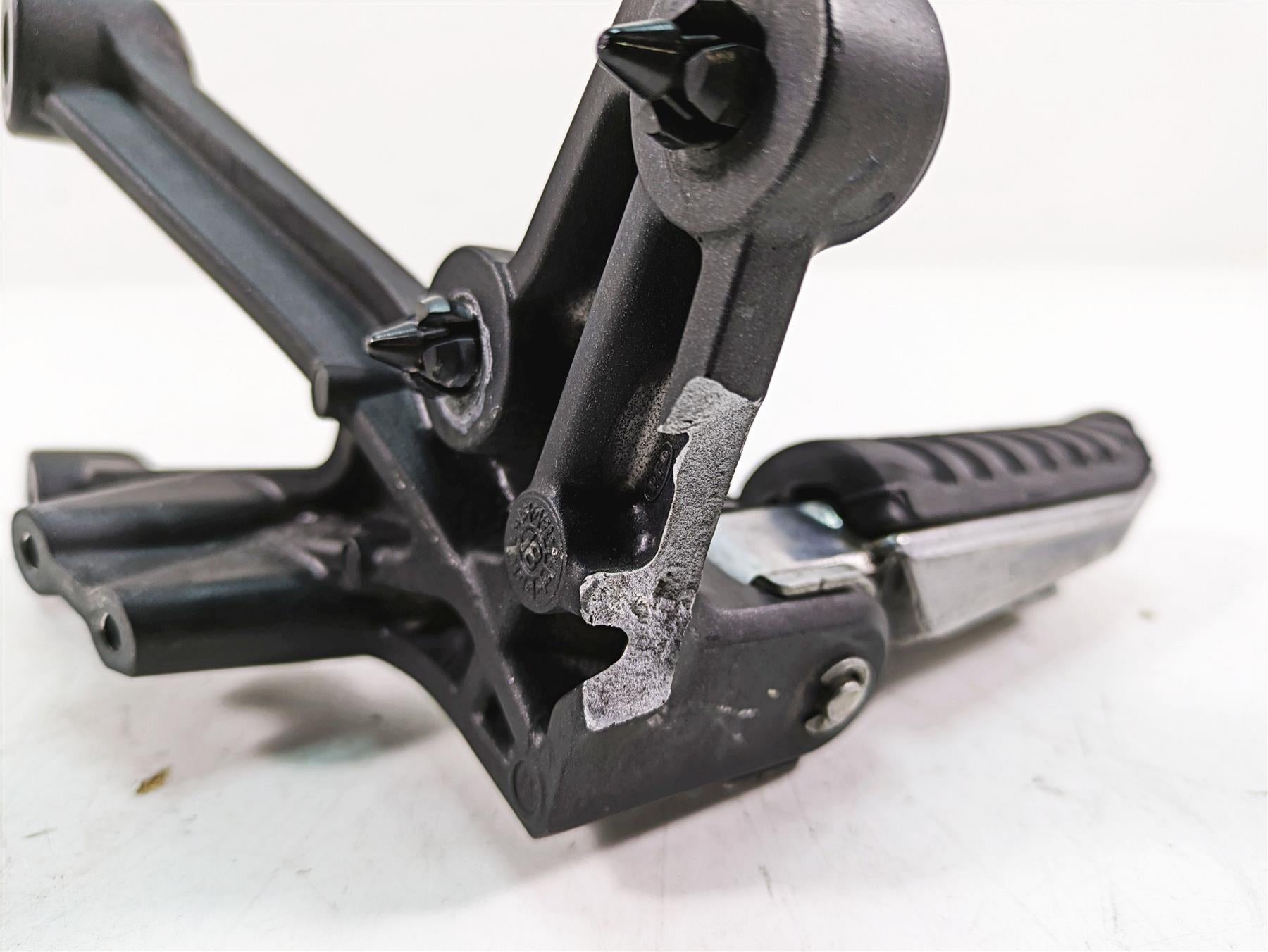 2018 Kawasaki ZX1002 Ninja H2 SX Right Passenger Foot Peg - Read 35063-1421-46R {{ shop.shopifyCountryName }} - Mototech271