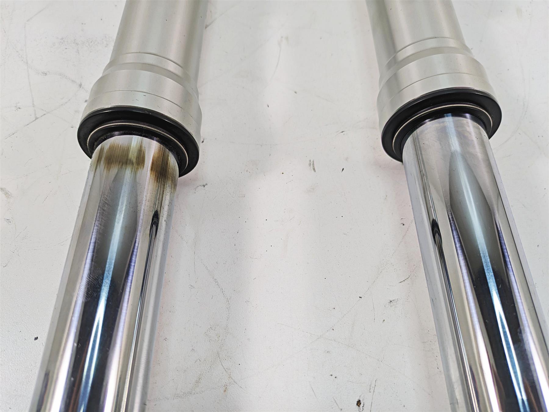 2020 Moto Guzzi V85 TT Adventure Straight Front Fork Leg Set - Read 2B004749 {{ shop.shopifyCountryName }} - Mototech271
