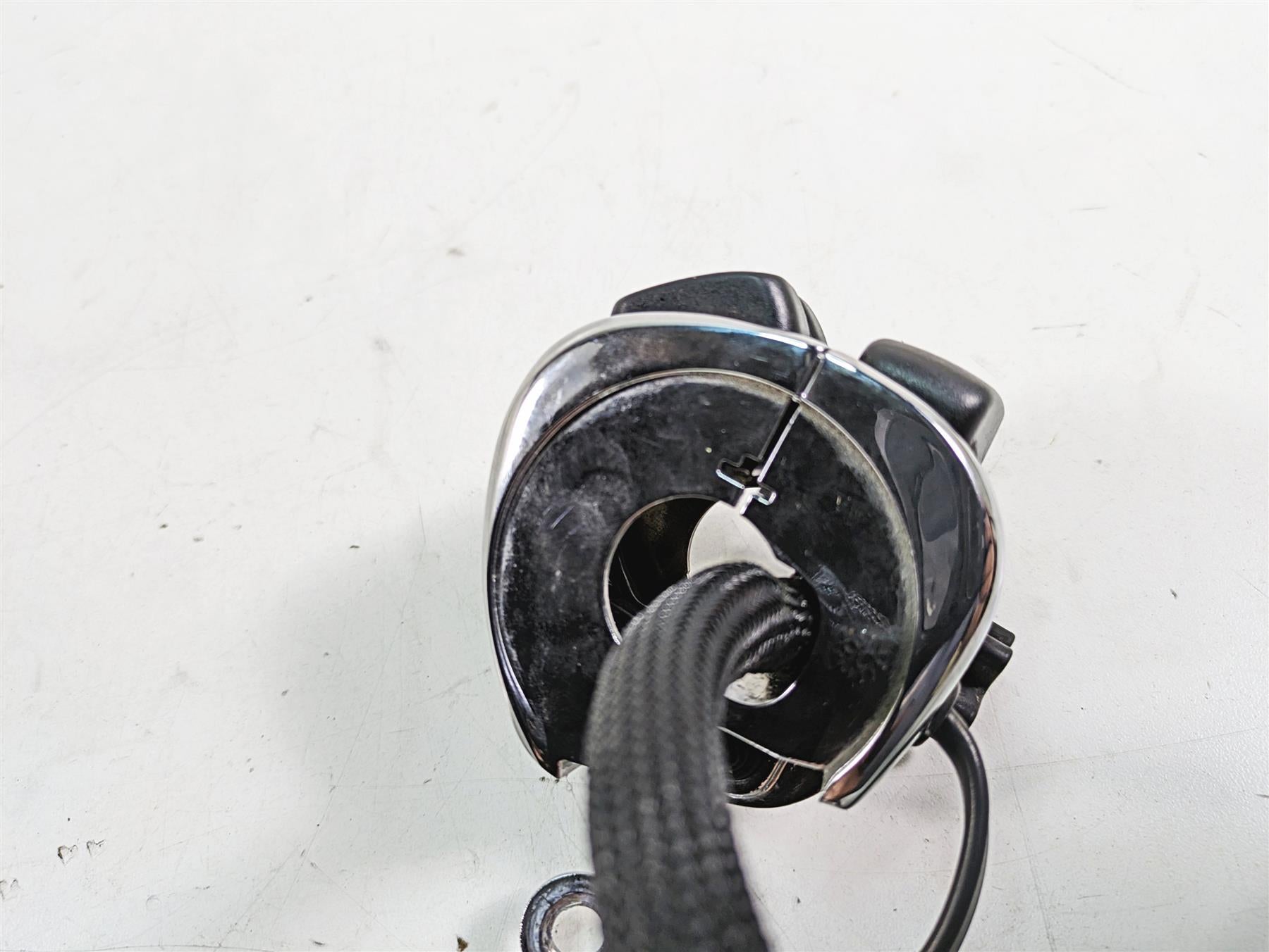 2009 Harley Dyna FXDFSE CVO Fat Bob Right Control Switch + Blinker Read 71684-06 {{ shop.shopifyCountryName }} - Mototech271