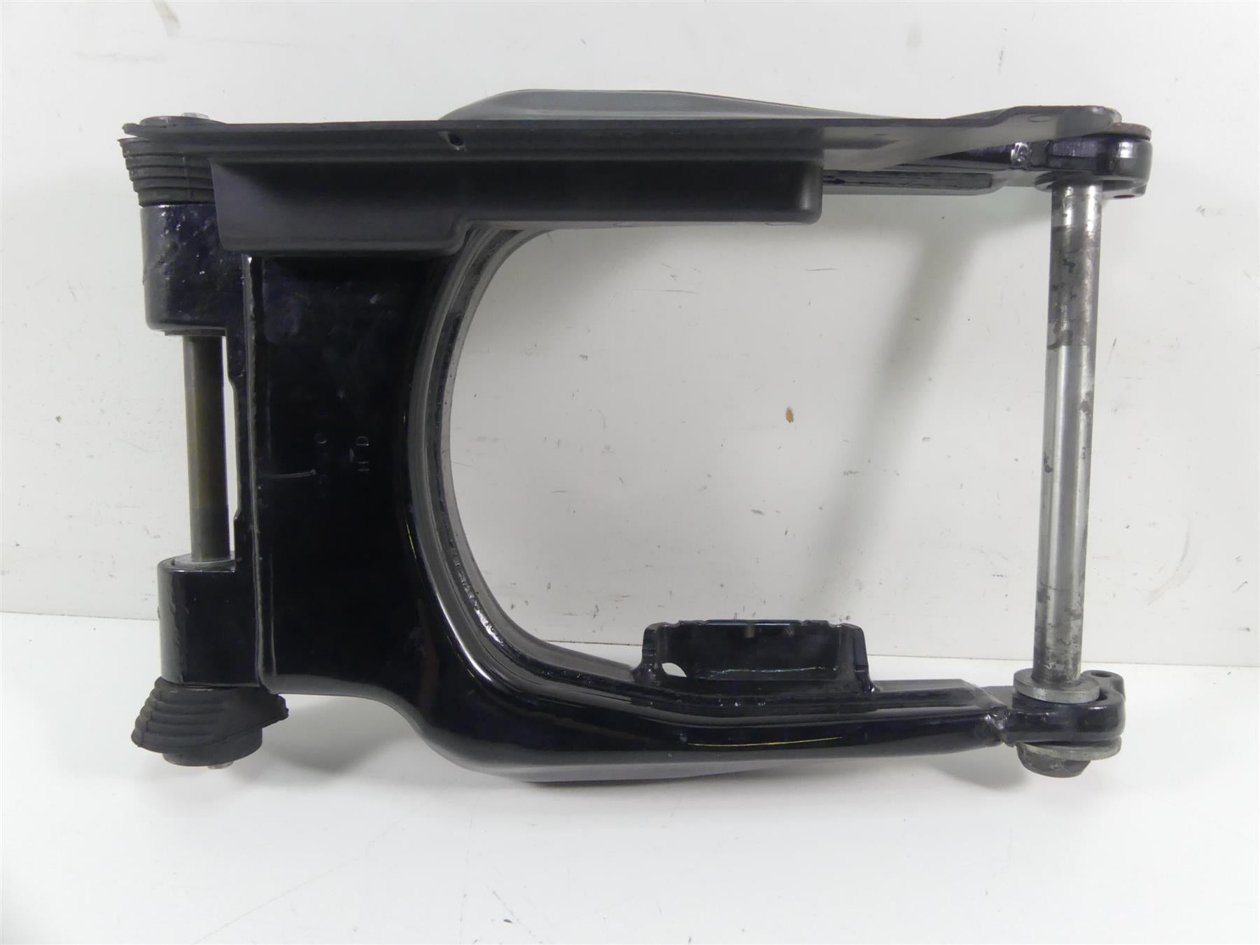 2012 Harley Touring FLHTK Electra Glide Swingarm Swing Arm Axle 47549-09A {{ shop.shopifyCountryName }} - Mototech271