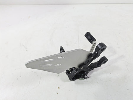 2020 Kawasaki ZX6R Ninja Left Footpeg Foot Peg Shifter Lever 35063-0160-18R {{ shop.shopifyCountryName }} - Mototech271