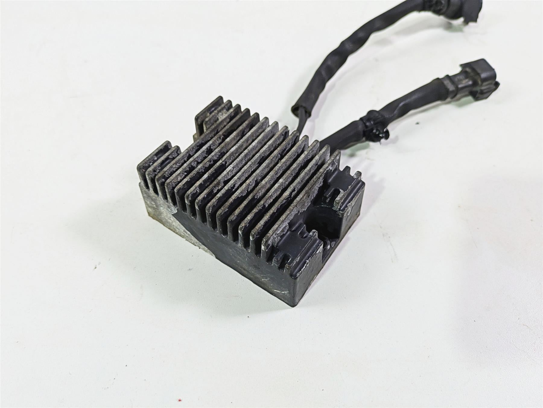2009 Harley XR1200 Sportster Rectifier Voltage Regulator 74711-08 {{ shop.shopifyCountryName }} - Mototech271