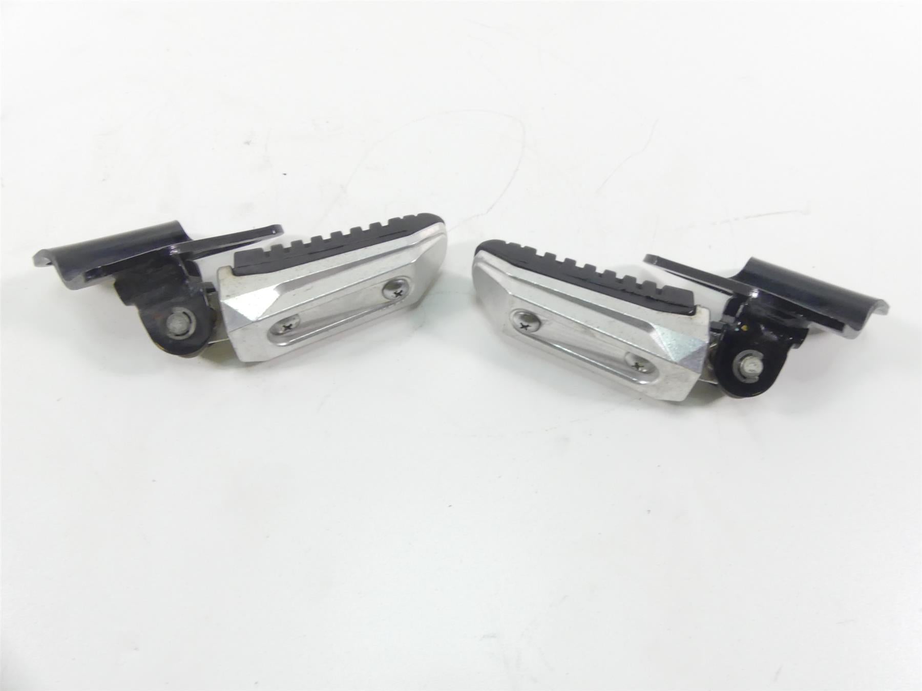 2007 Suzuki M109R VZR1800 Boulevard Passenger Rear Footpeg Set 43700-48G00 {{ shop.shopifyCountryName }} - Mototech271