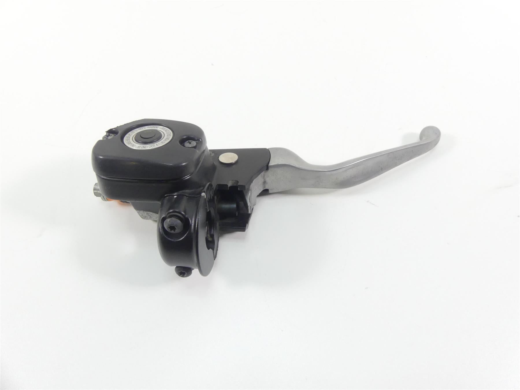 2016 Harley FXDL Dyna Low Rider Front Brake Master Cylinder 11/16" 45170-08F {{ shop.shopifyCountryName }} - Mototech271
