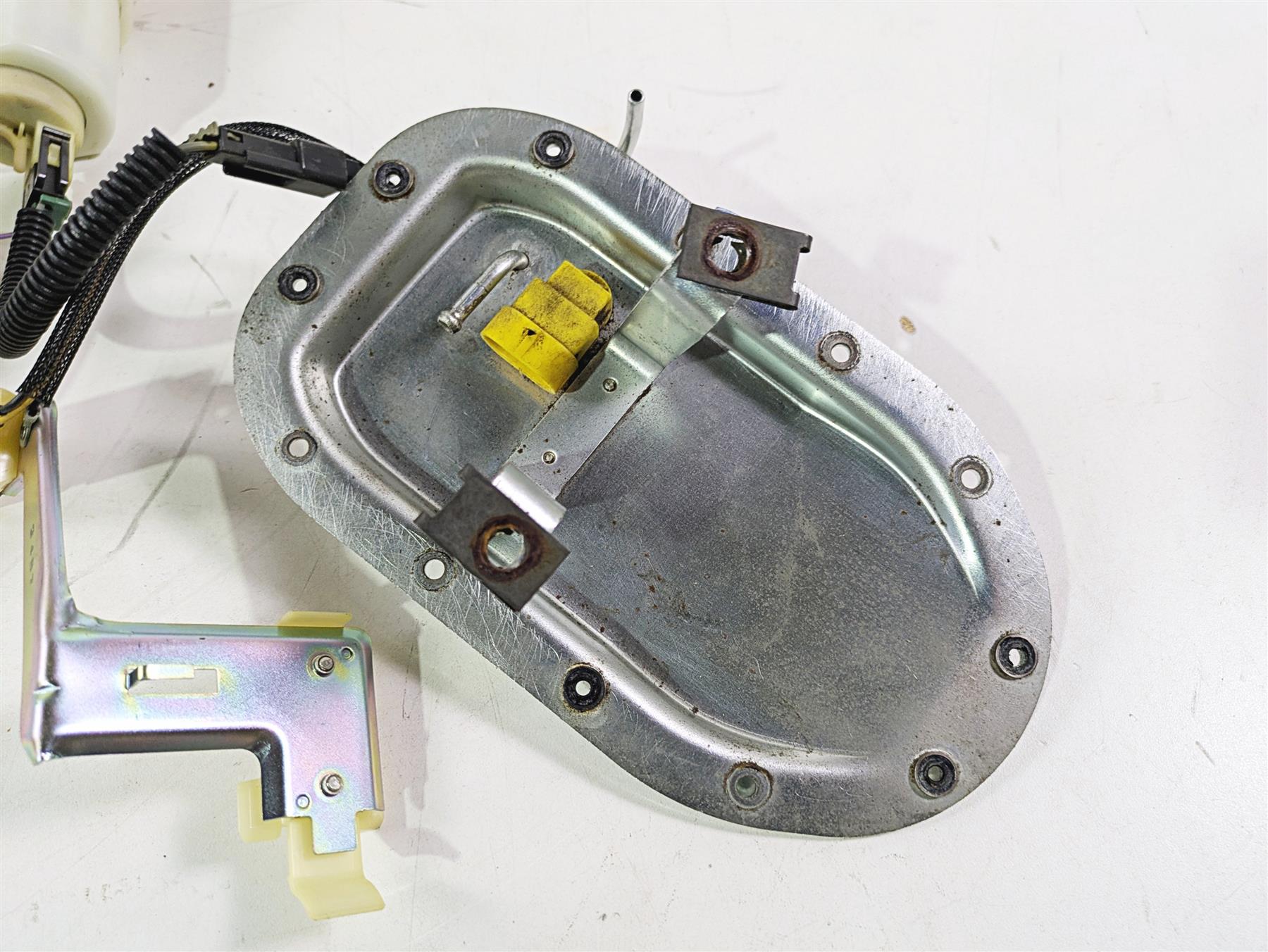 2008 Harley FXDL Dyna Low Rider 105TH Fuel Gas Pump & Sending Unit 75218-04D {{ shop.shopifyCountryName }} - Mototech271