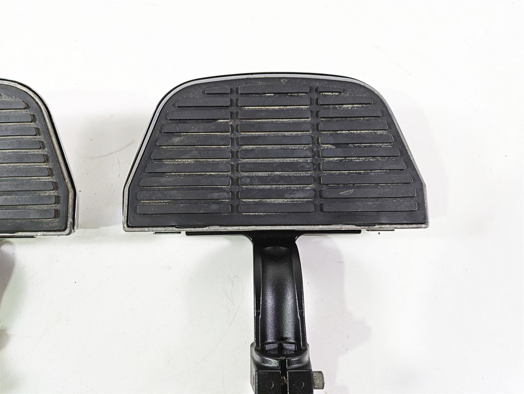 2008 Harley FLSTC Softail Heritage Rear Passenger Floorboard Kit 50602-00A {{ shop.shopifyCountryName }} - Mototech271