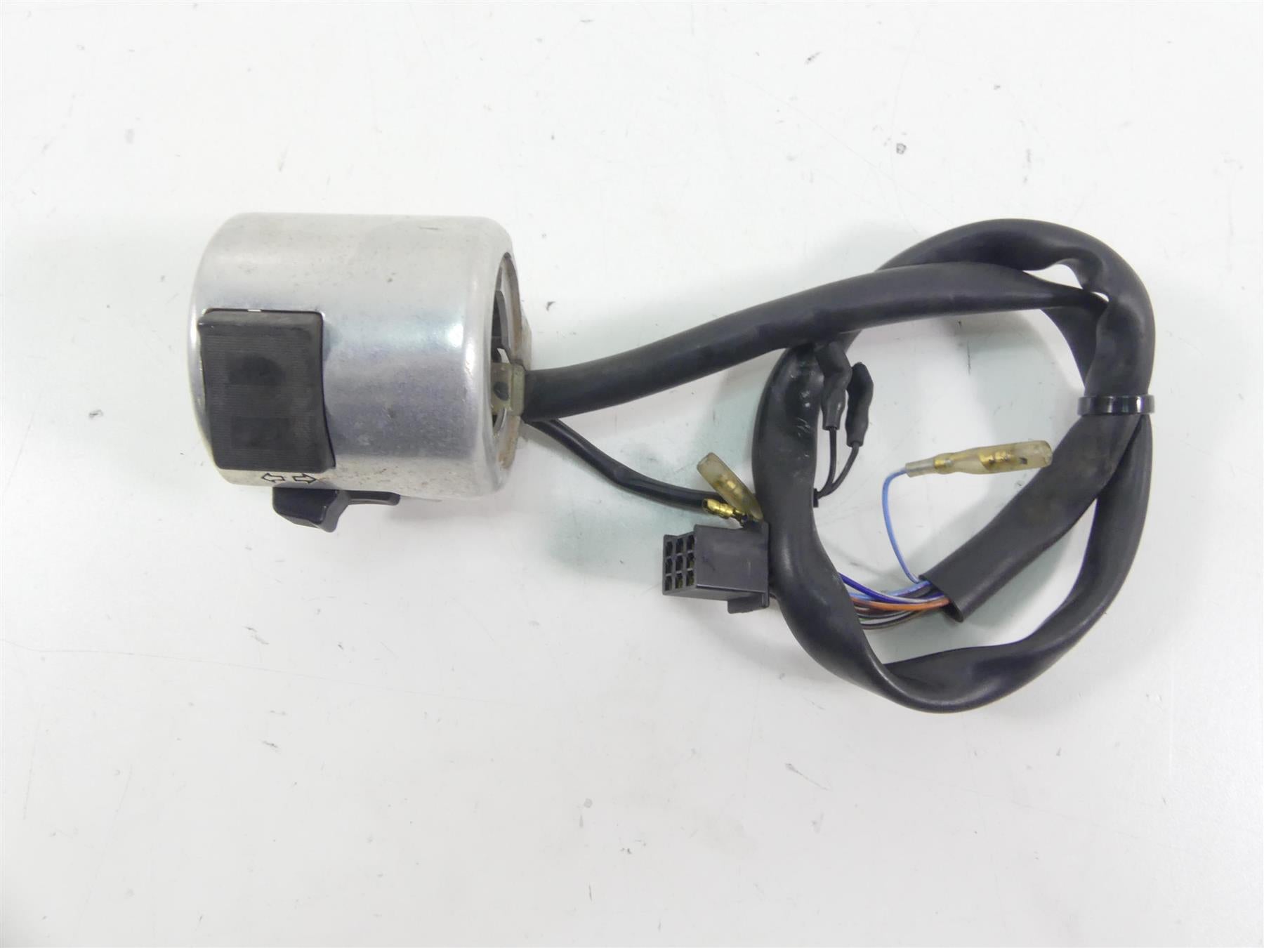 2003 Honda VT750 DC Shadow Spirit Left Hand Blinker Control Switch 35020-MCR-A00 {{ shop.shopifyCountryName }} - Mototech271