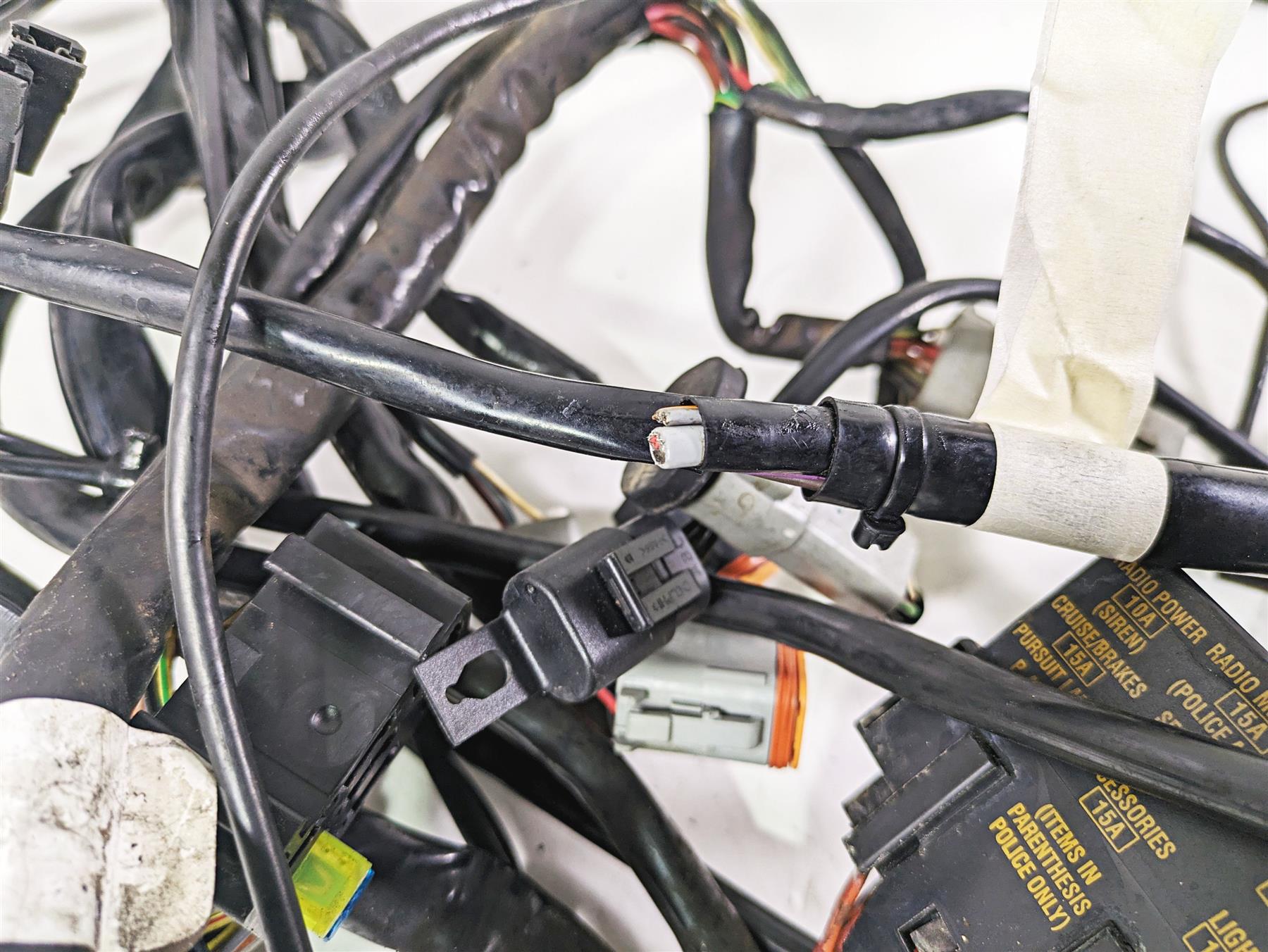2003 Harley Touring FLHTCUI 100TH E-Glide Main Wiring Loom - For Parts 70985-03 {{ shop.shopifyCountryName }} - Mototech271