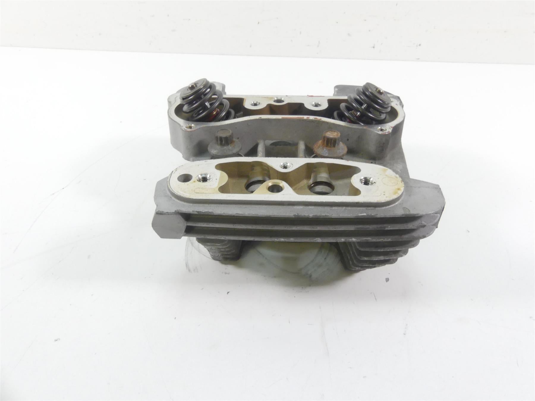 2007 Buell XB12 SS Lightning Front Cylinderhead Cylinder Head 16872-07 {{ shop.shopifyCountryName }} - Mototech271