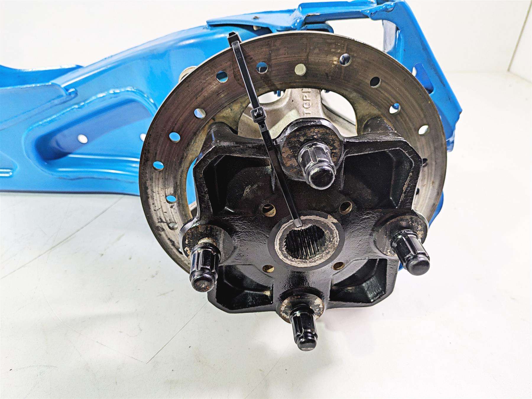 2018 Can Am Maverick X3 XRC Turbo R Rear Left Trailing Arm 72" Blue 706002955 {{ shop.shopifyCountryName }} - Mototech271