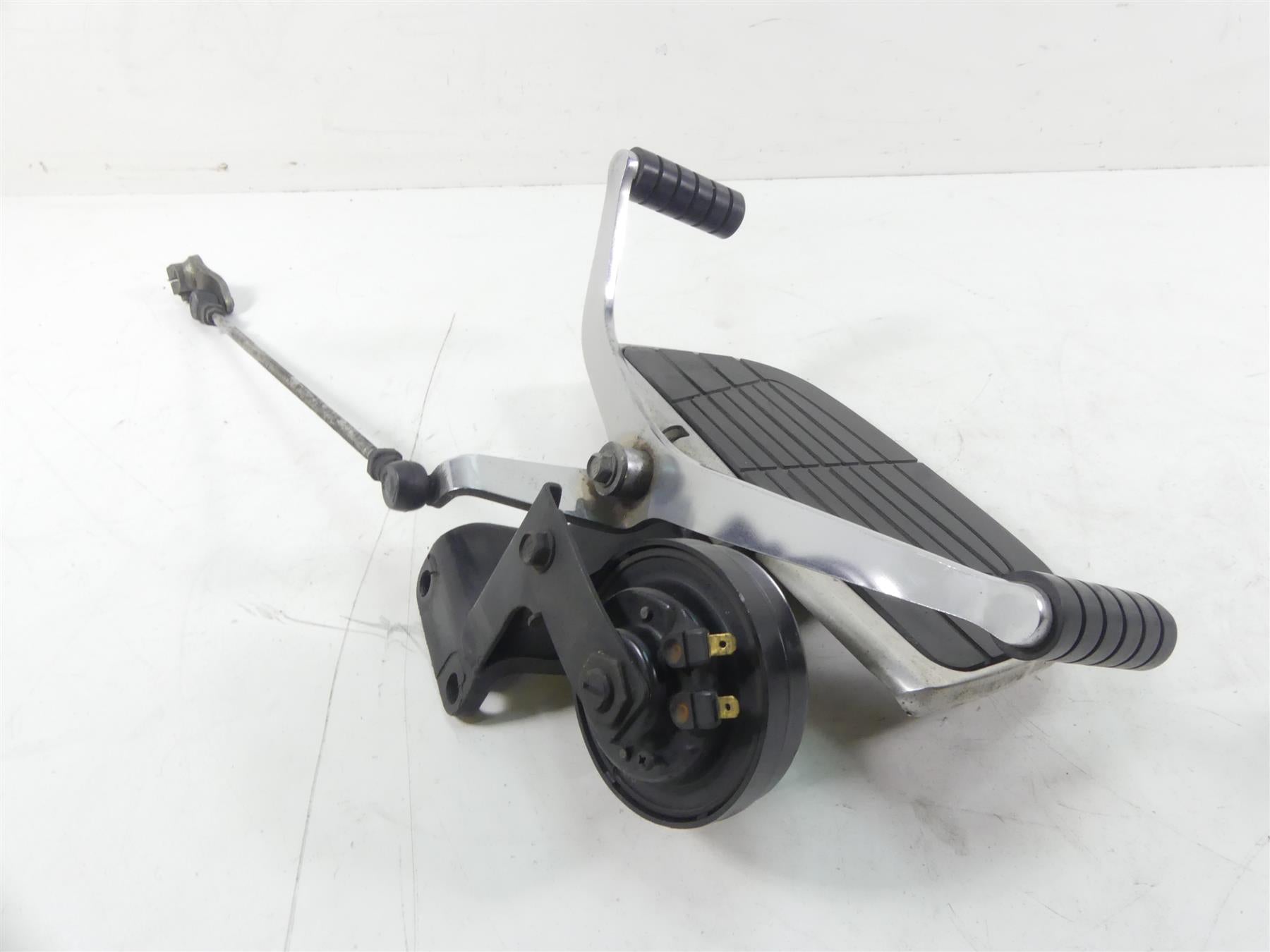 2003 Honda VTX1800R Left Front Floor Board & Shift Lever & Link 50625-MCV-000 {{ shop.shopifyCountryName }} - Mototech271