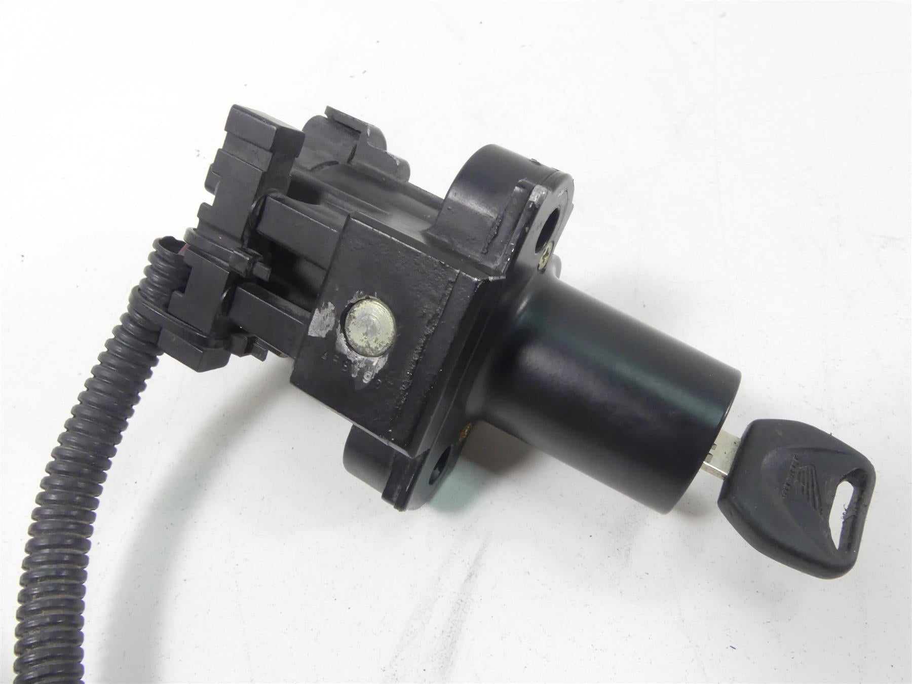 2004 Honda CBR1000RR SC57 Ignition Switch Key & Lock -Read 35010-MEL-670 {{ shop.shopifyCountryName }} - Mototech271