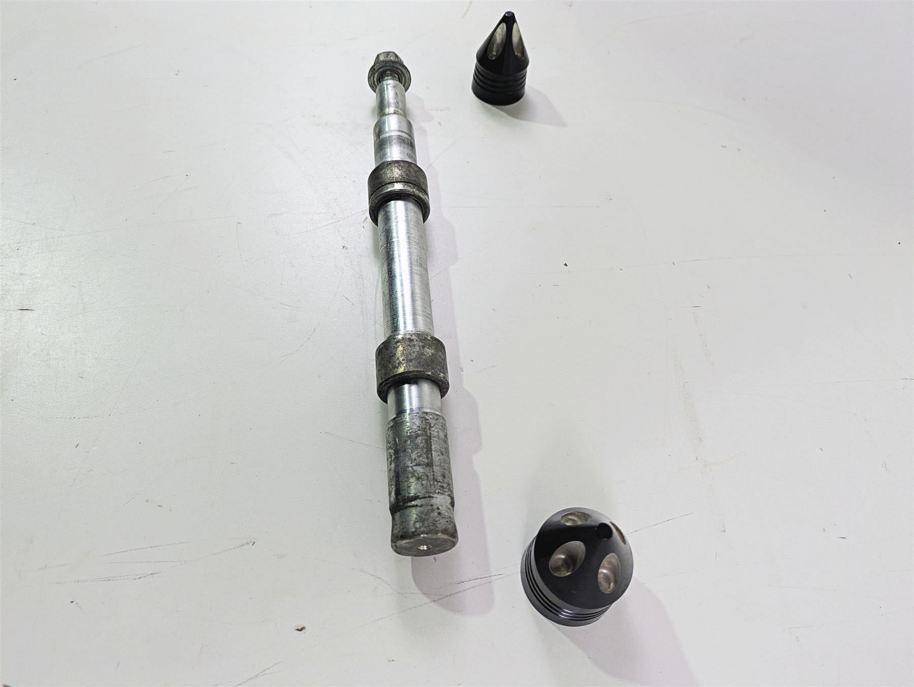 2001 Harley Touring FLHX Street Glide Front Axle Wheel Spindle 1" 43364-00 {{ shop.shopifyCountryName }} - Mototech271