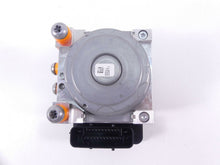 Load image into Gallery viewer, 2017 BMW R1200 RT RTW K52 Abs Brake Pump Module 34518566955
