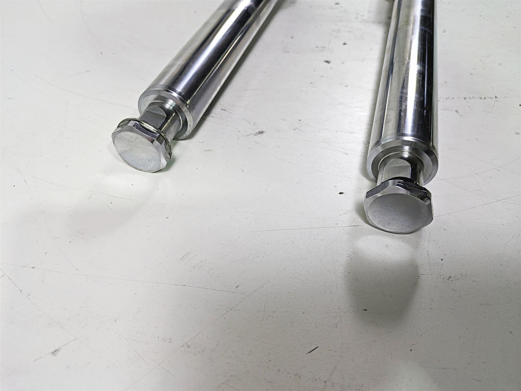 2002 Harley FLSTC Softail Heritage 41mm Front Fork Legs 45915-00 45916-00 {{ shop.shopifyCountryName }} - Mototech271