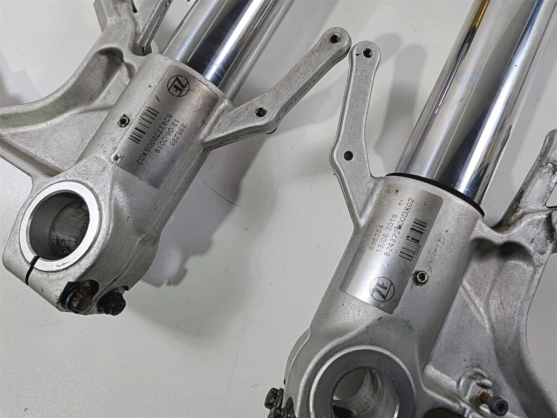 2018 Aprilia RSV4 RR Mupo Cartridge Front Fork Leg Set 895284 895285 {{ shop.shopifyCountryName }} - Mototech271
