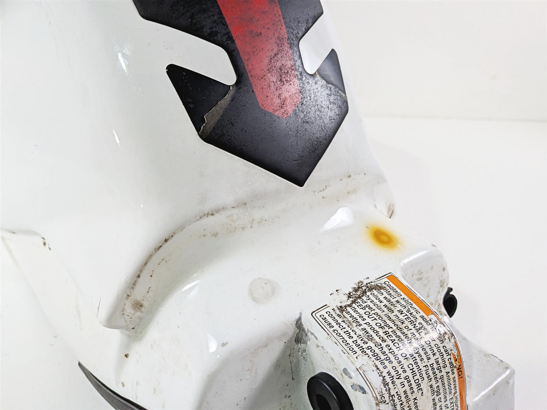 2008 Aprilia RSVR 1000 Factory Fuel Gas Petrol Tank 106207 {{ shop.shopifyCountryName }} - Mototech271