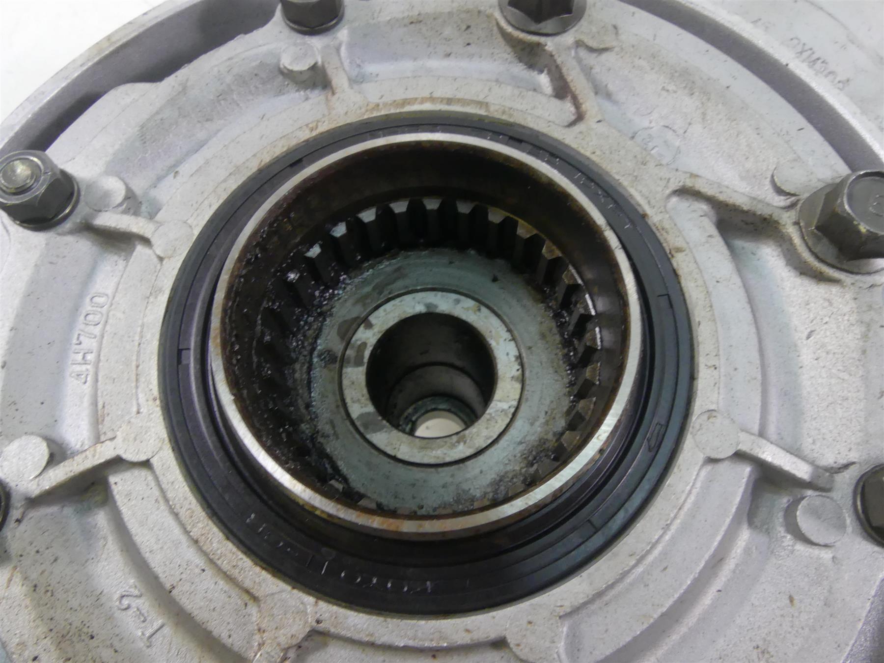 2002 Yamaha XVS1100 V-Star Rear Differential + Hub & Drive Shaft 5EL-46101-00-00 {{ shop.shopifyCountryName }} - Mototech271