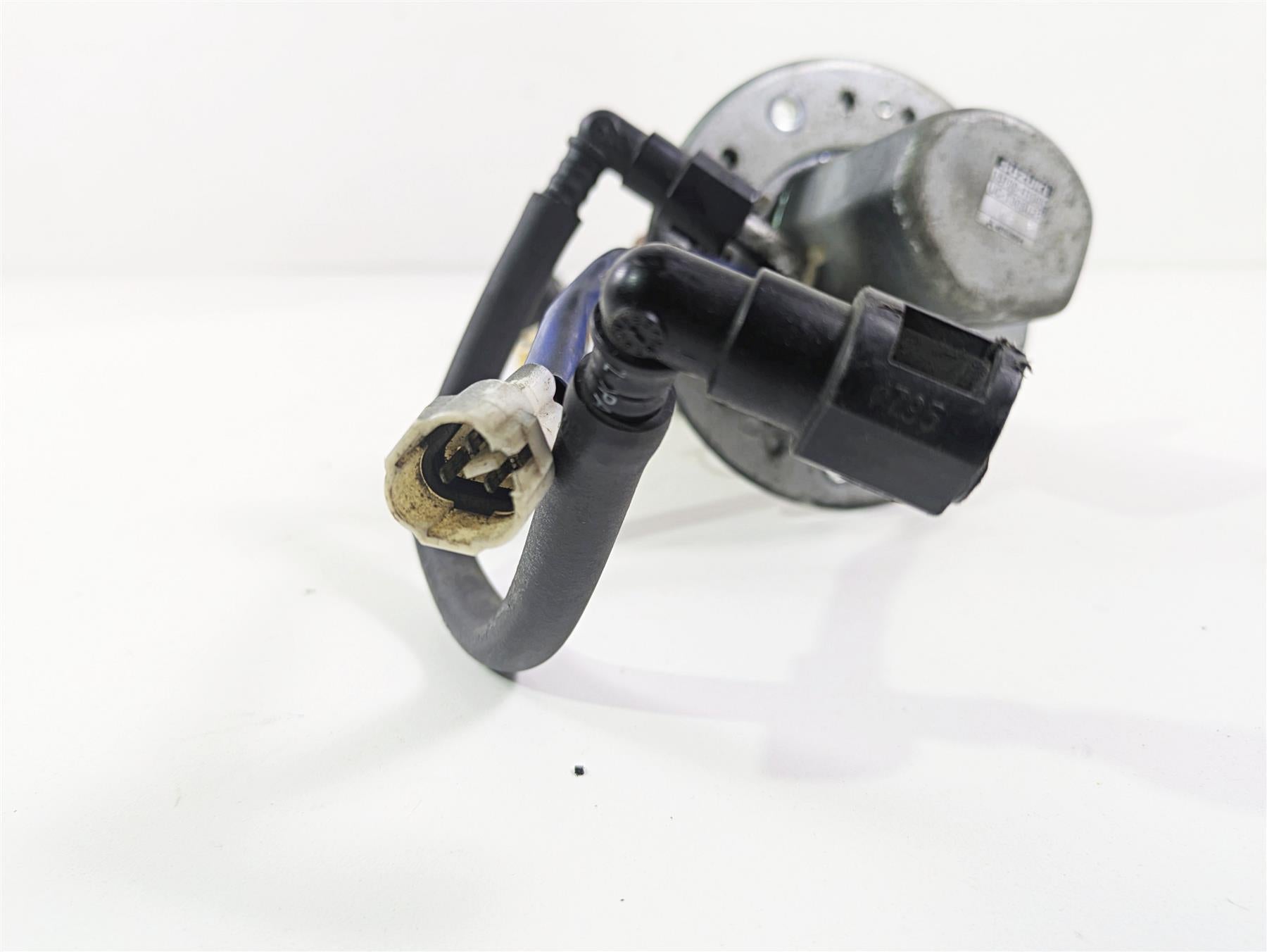 2006 Suzuki GSXR1000 K6 Fuel Gas Petrol Pump READ 15100-41G00 {{ shop.shopifyCountryName }} - Mototech271