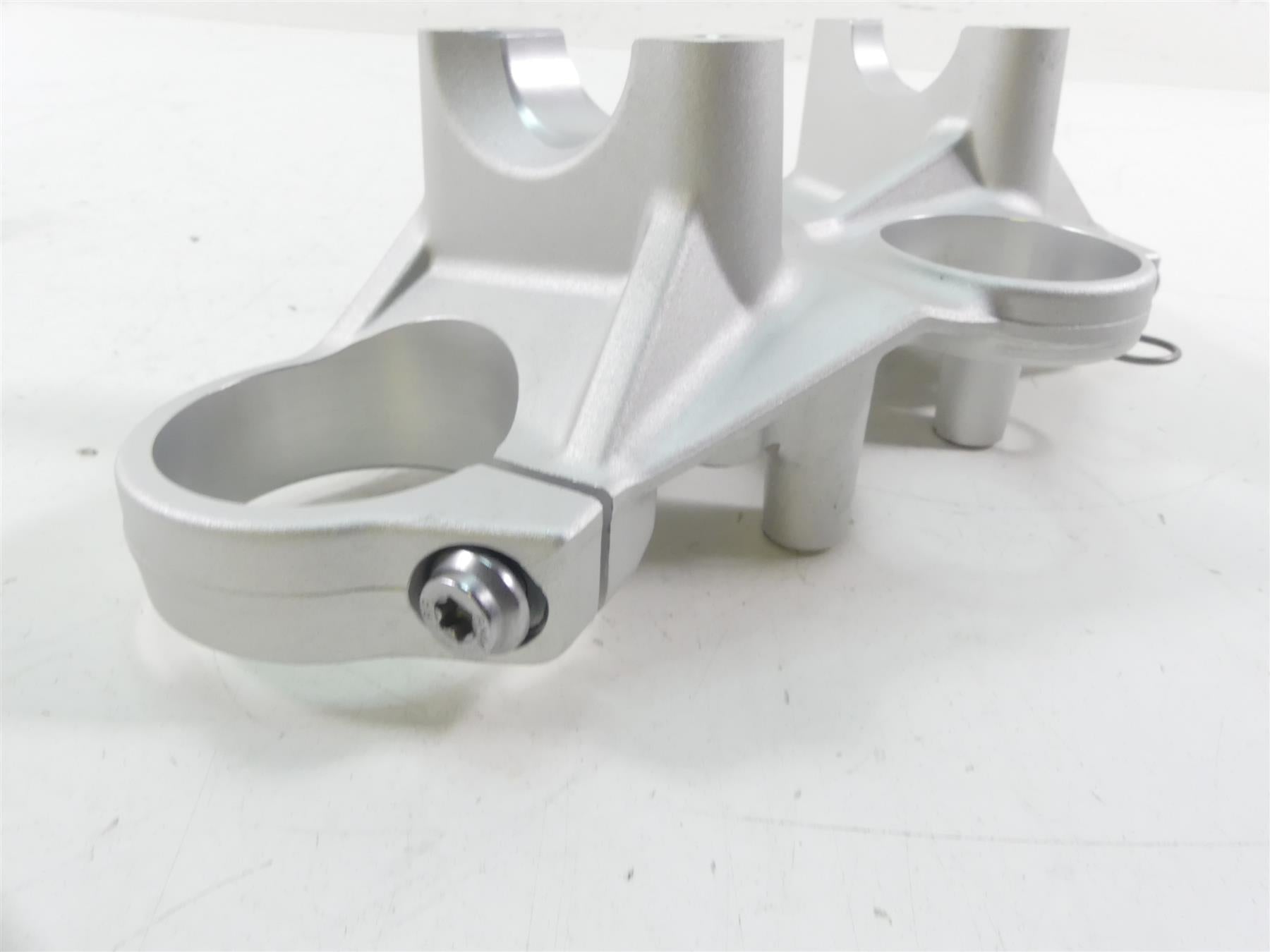 2016 BMW R1200RS K54 Upper Triple Tree Steering Clamp 55mm 31428525324 {{ shop.shopifyCountryName }} - Mototech271