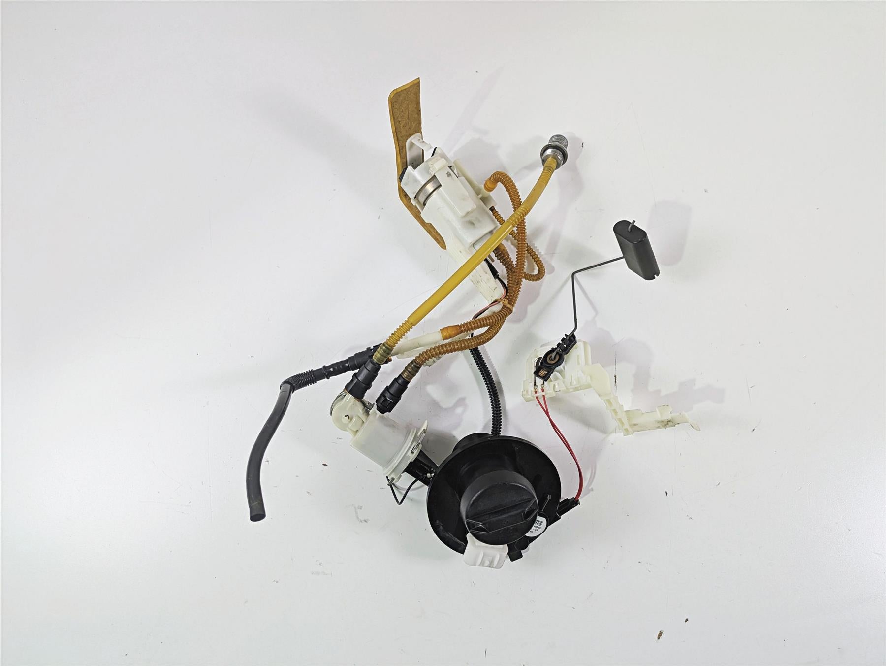 2010 Harley Touring FLHXSE CVO Street Glide Fuel Gas Petrol Pump - Read 75069-08