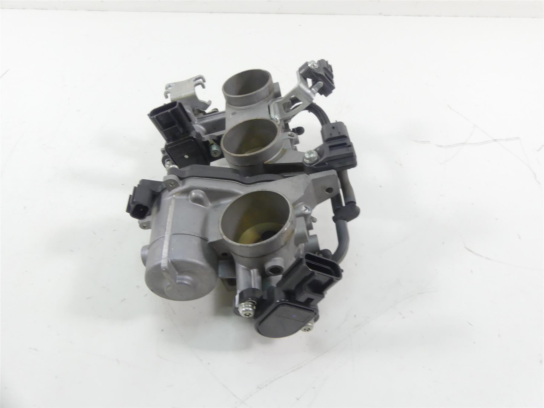 2015 Yamaha MT09 FZ09 Mikuni Throttle Body Bodies Fuel Injection 1RC-13750-00-00 {{ shop.shopifyCountryName }} - Mototech271