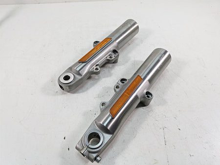 2020 Harley Touring FLHX Street Glide Showa Front Fork Lower Slider Set 45500109 {{ shop.shopifyCountryName }} - Mototech271