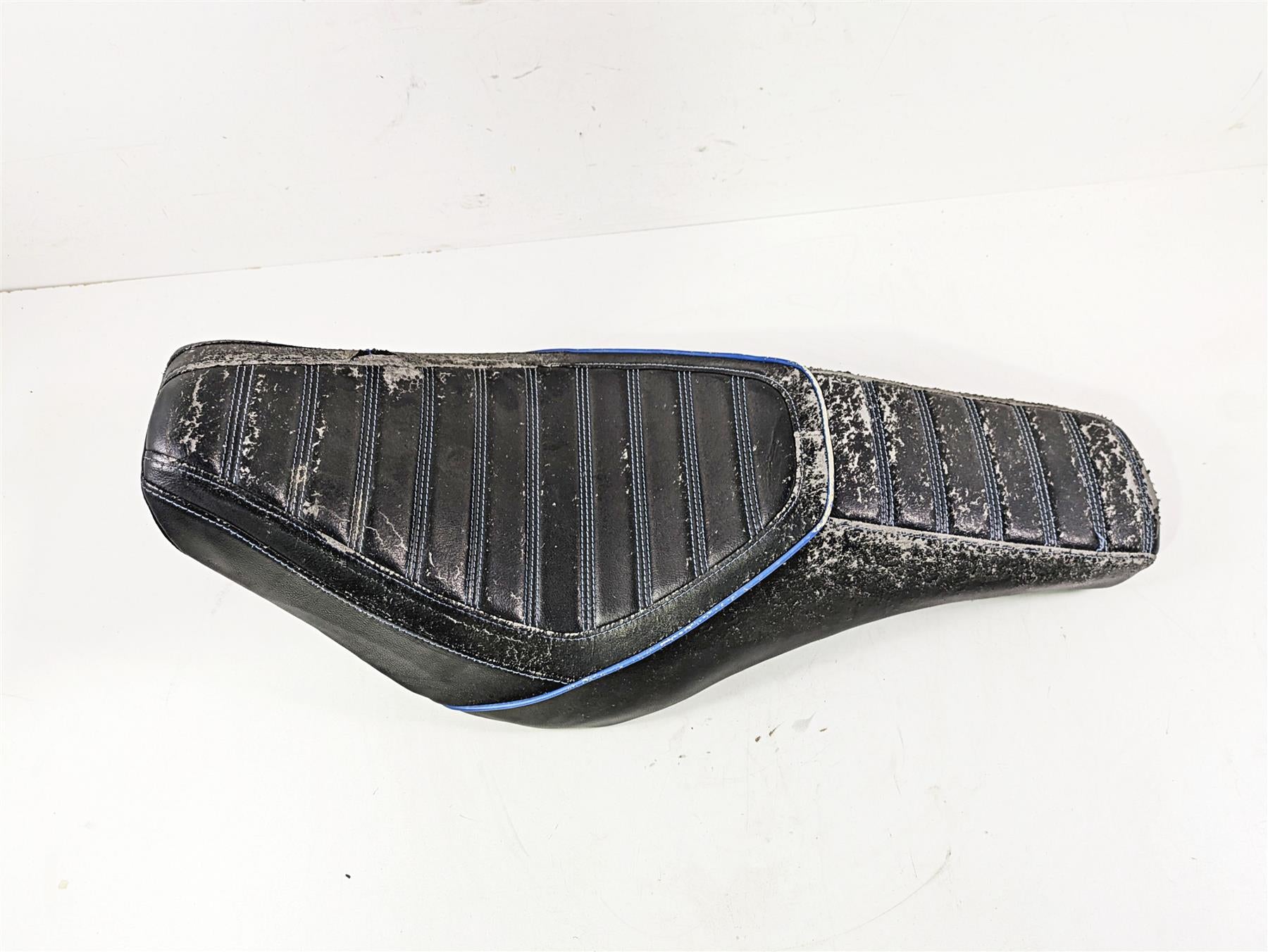 2021 Harley Softail FXST Standard C.C.Rider 2 Up Seat Saddle - Torn S07-03-BU {{ shop.shopifyCountryName }} - Mototech271